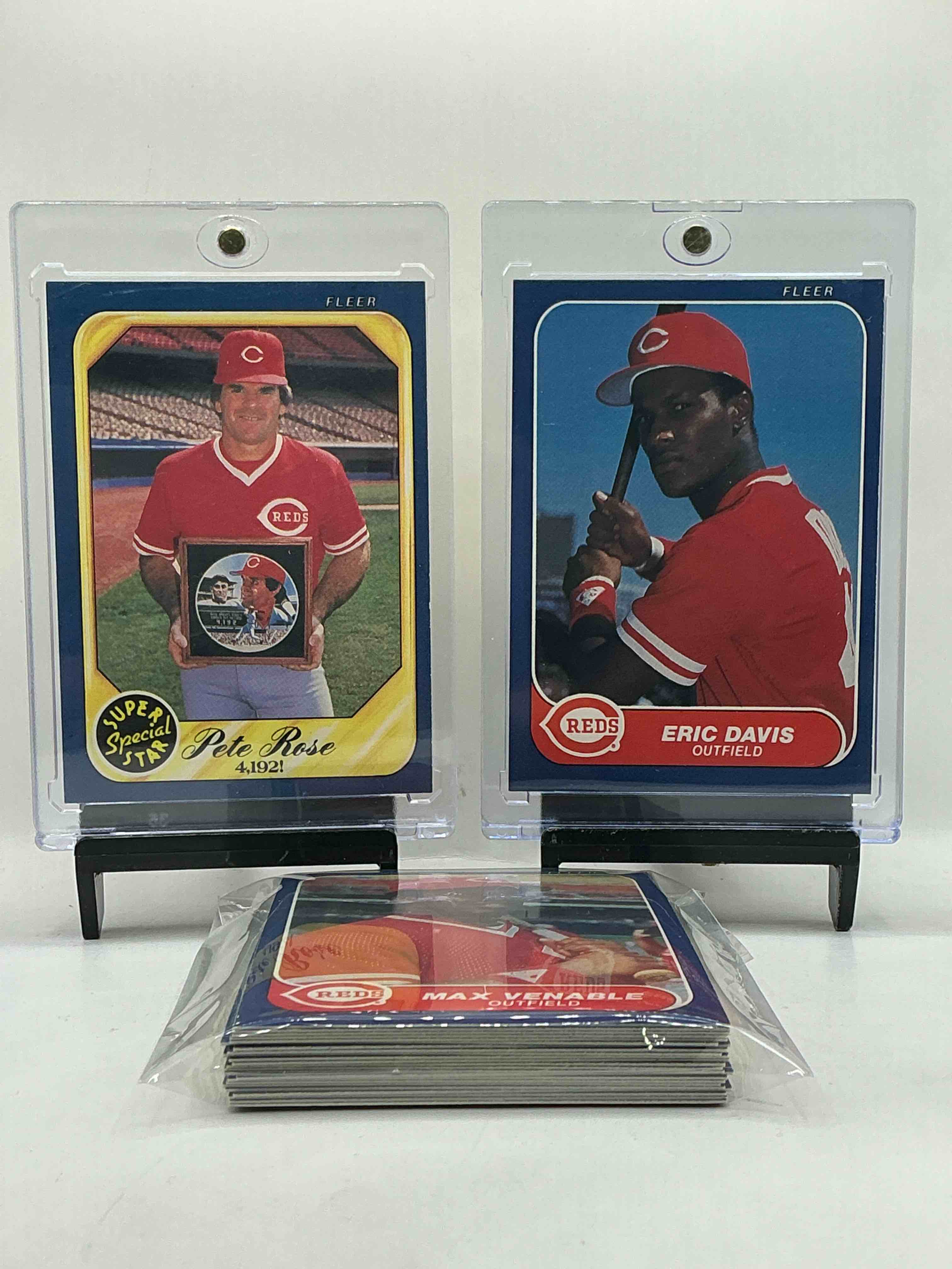 1986 Reds Fleer Baseball Team Set! Vintage Reds Lot! Pete Rose, Eric Davis, Max Venable, Mario Soto, Tony Perez, Dave Concepcion & More! 80’s Baseball History… Cincinnati Reds! 