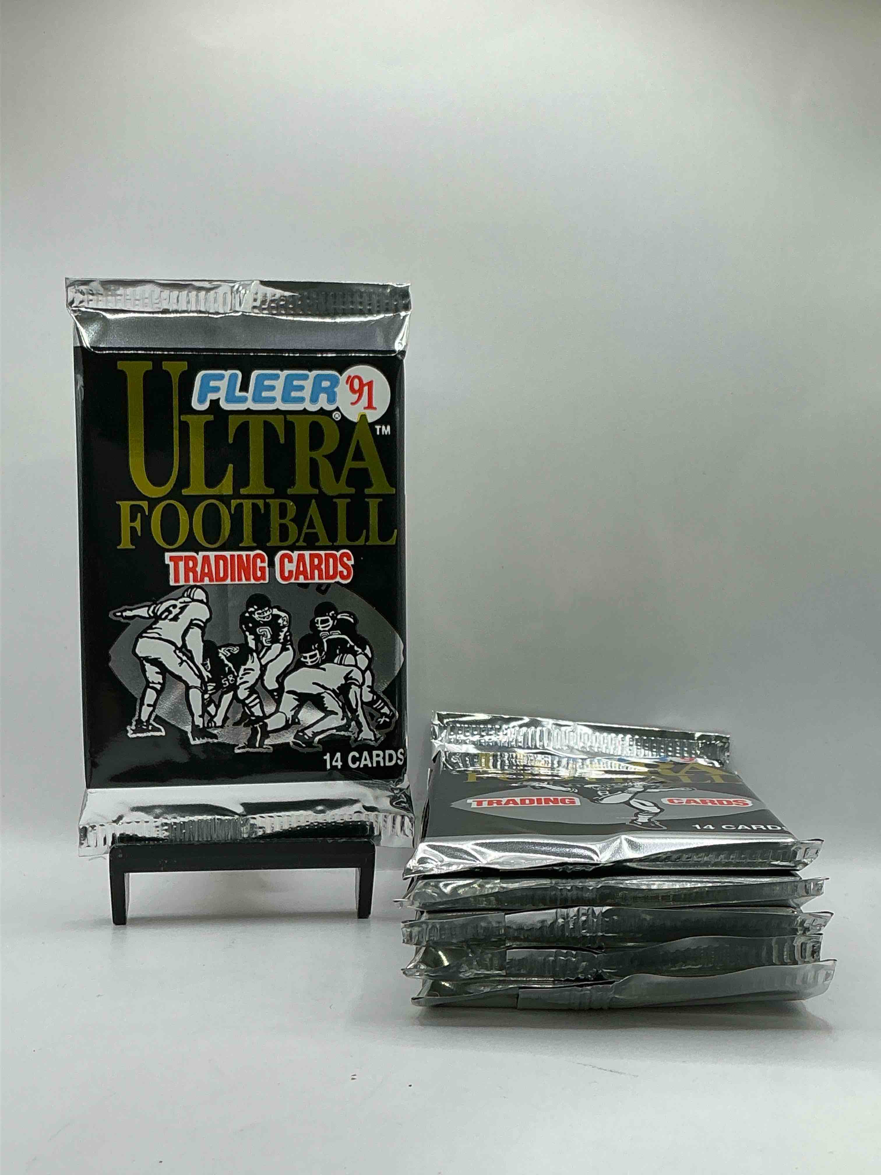 Brett Favre Rookie!? 1991 Fleer ULTRA Unopened Packs Straight From Original Box!Search For Brett Favre Rookie & Other Valuable Cards From Joe Montana Emmitt Smith & Barry Sanders!