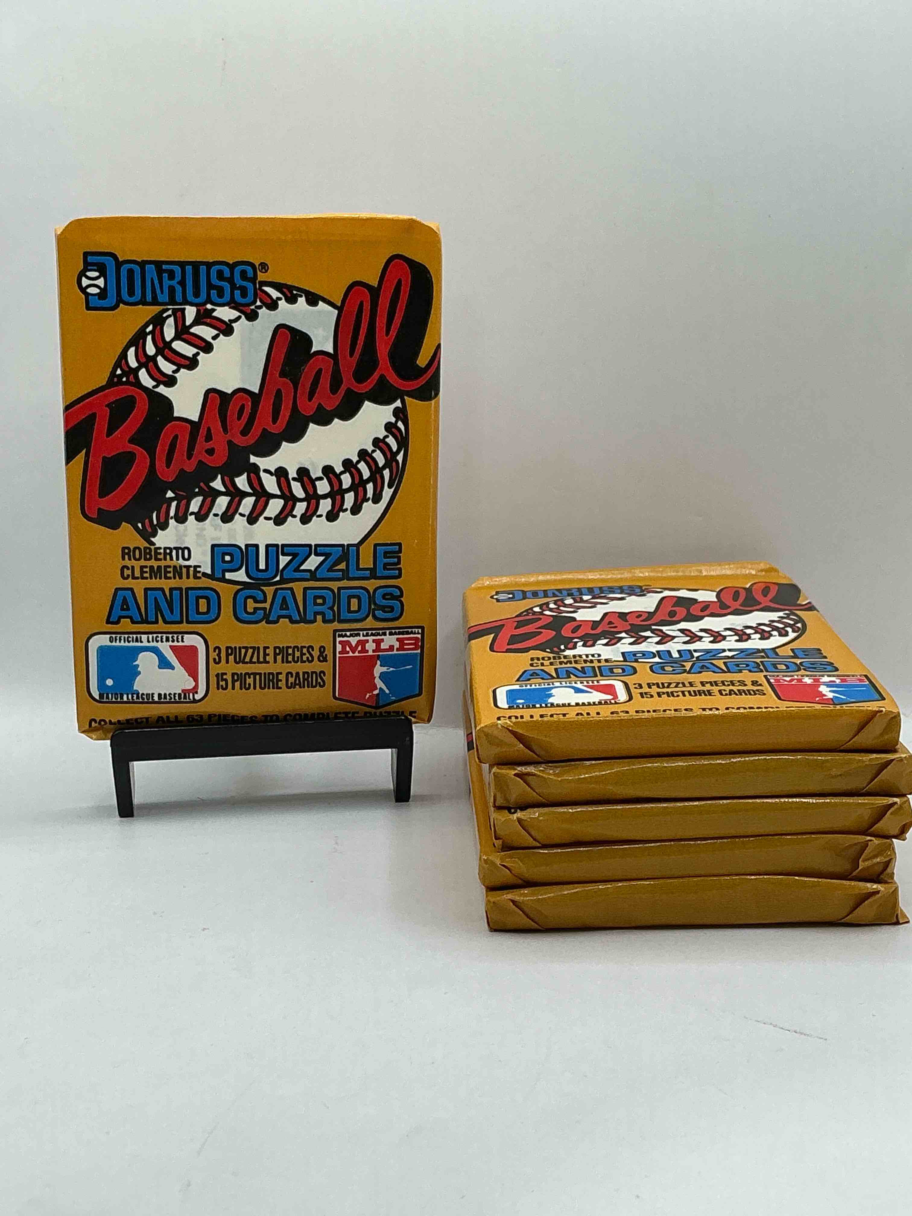 Absolutely Fully Loaded! 1987 Donruss Baseball Unopened Collectible Sports Trading Card Wax Pack, Direct From Original Retail Case. This Year Is Loaded With Rookies! Search For Rookies From Greg Maddox (PSA 10 Value $200+), Barry Bonds (PSA 10 Value $150+), Bo Jackson (PSA 10 Value $175+), Mark McGwire Rated Rookie & More! These Packs Are Drying Up & Getting Very Hard To Find!