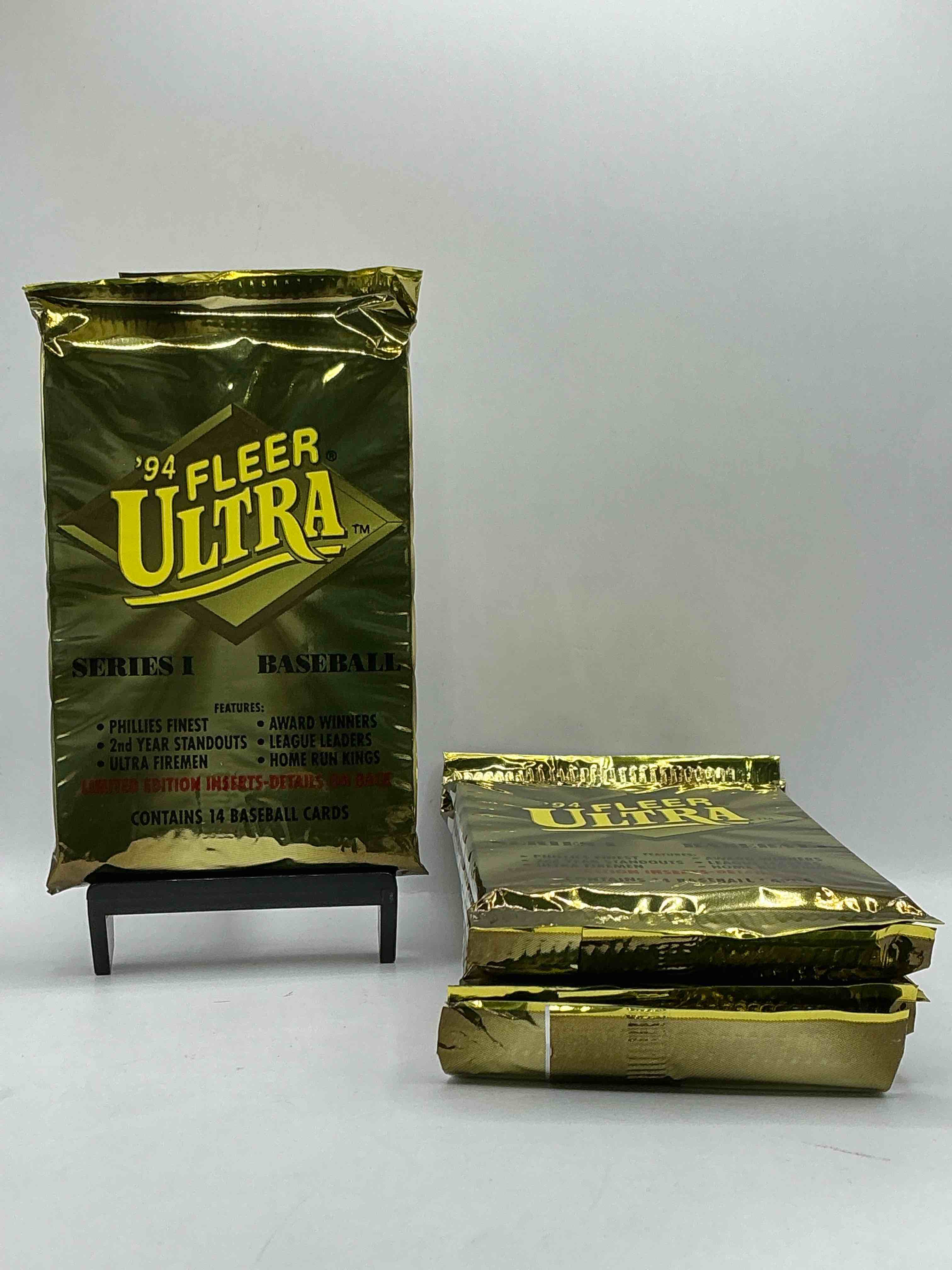 Special Limited Edition Inserts! 1994 Fleer Baseball Unopened Packs! These Packs Have The Possibility Of Containing Rare League Leaders, Phillies, Home Run & Other Special Edition Inserts! Wow! Search For Griffey Jr & More!