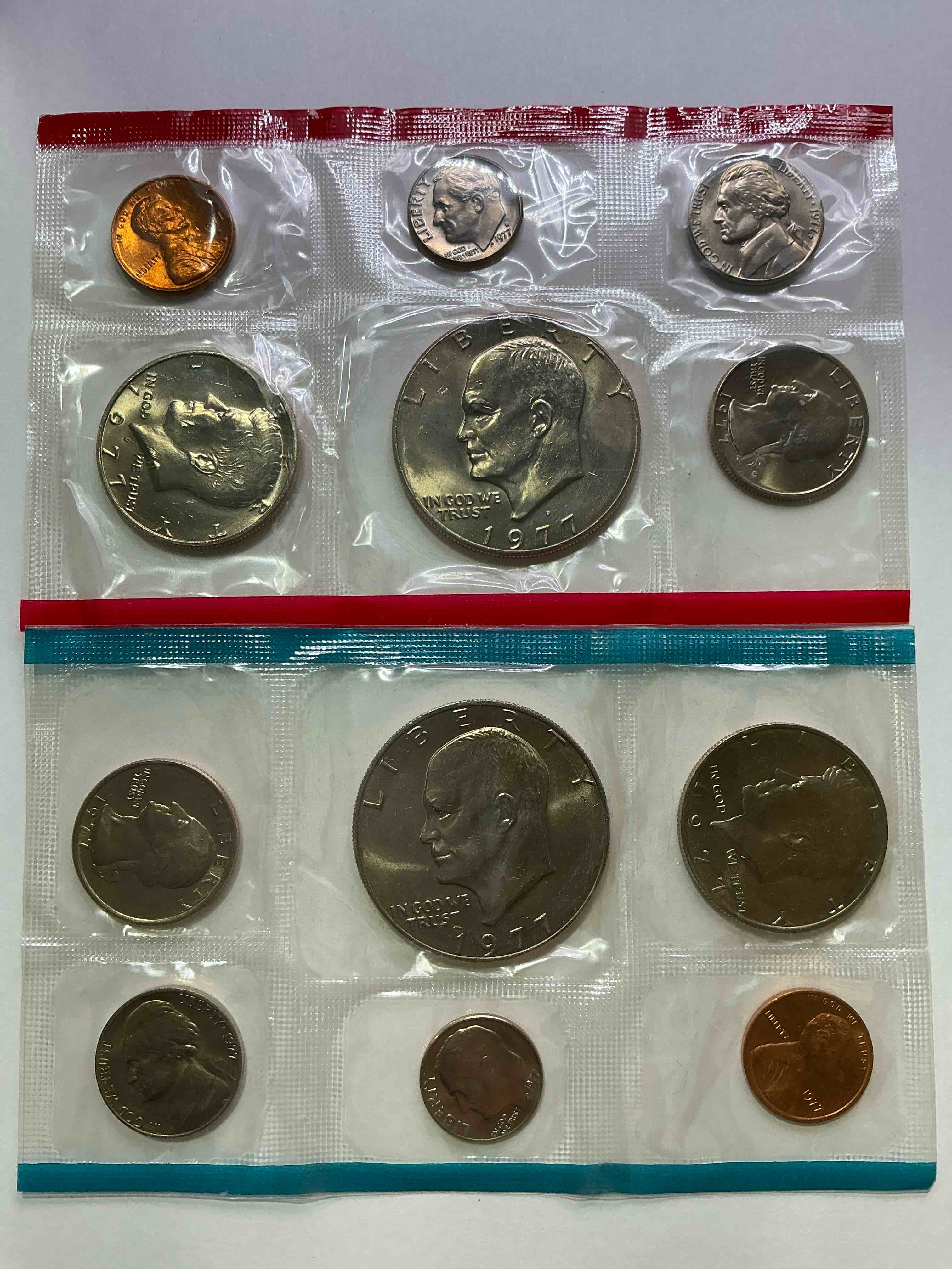 Uncirculated 1977 Mint Set! 12 Coin Set, Including Ike Dollars, Half Dollars, Quarters, Dimes, Nickels & Pennies! Insane Mint Set From The Late 70’s! 