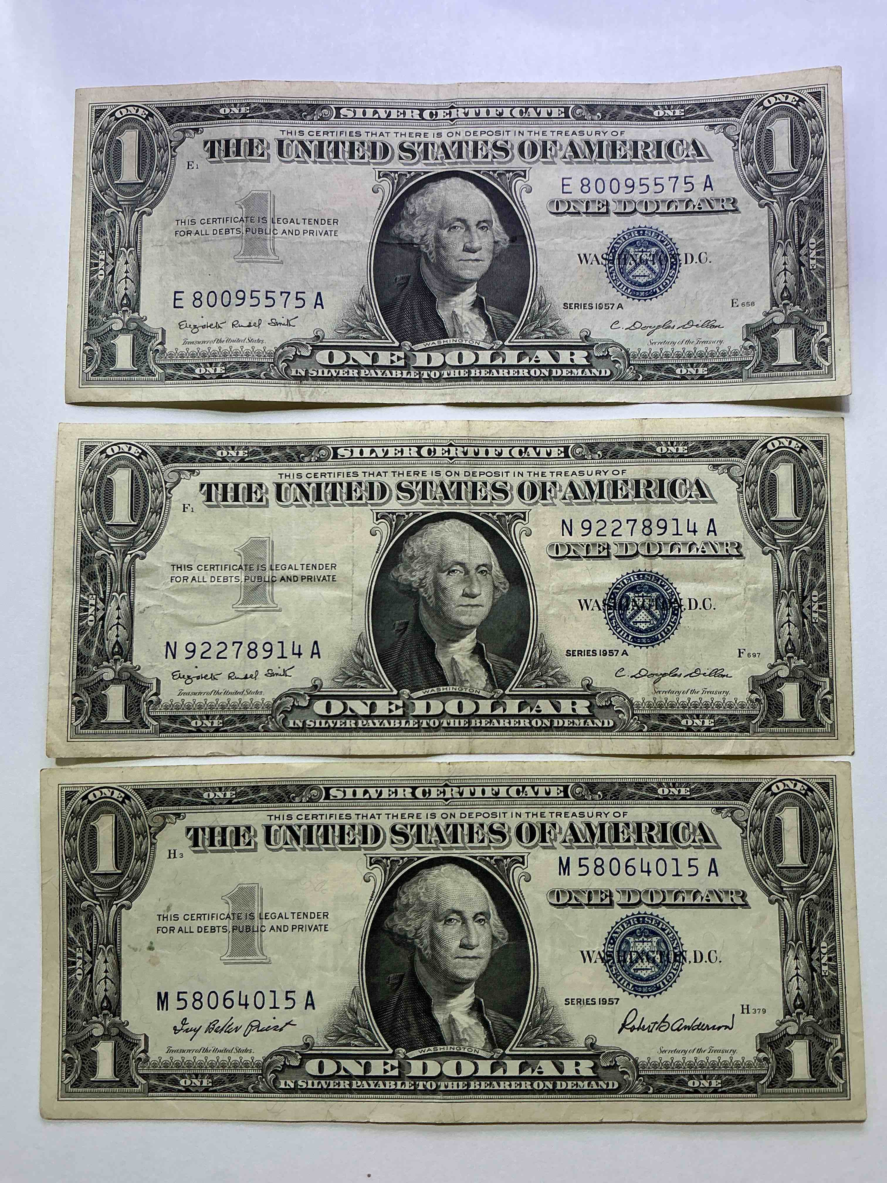 1957 Series Silver Certificates! Did You Know That Prior To 1964 One Dollar U.S. Paper Money Was Actually Redeemable For Silver Dollars?! Wow How Times Have Changed! Silver Certificates Were Produced From 1878 To 1964 & Are Still Considered Legal Tender At Face Value. Here Are Gorgeous, Circulated 1957 U.S. One Dollar Silver Certificate, With Highly Collectible "Blue Seal!* Own An Awesome Piece Of History!
