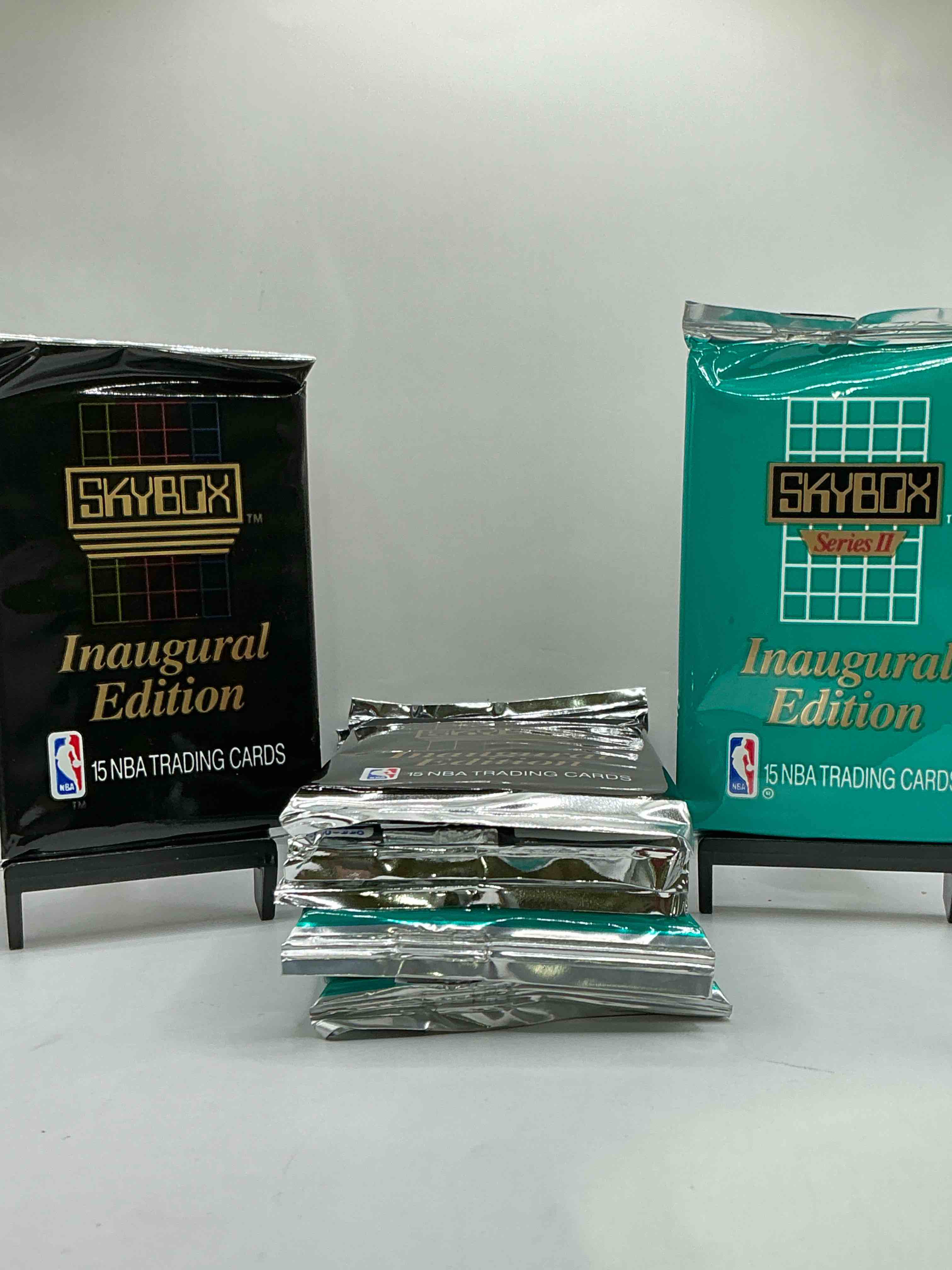 Michael Jordan, Magic Johnson & More! Search For So Many NBA Legends & Stars! 1990-91 Skybox Series Il Unopened Pocks! Direct From Original Box! These Packs Are Sought After For Ther Eye-Catching Teal Look & Awesome Cards! Search For Valuable Michael Jordan, Larry Bird & Magic Johnson Cards! Along With Other Stars!