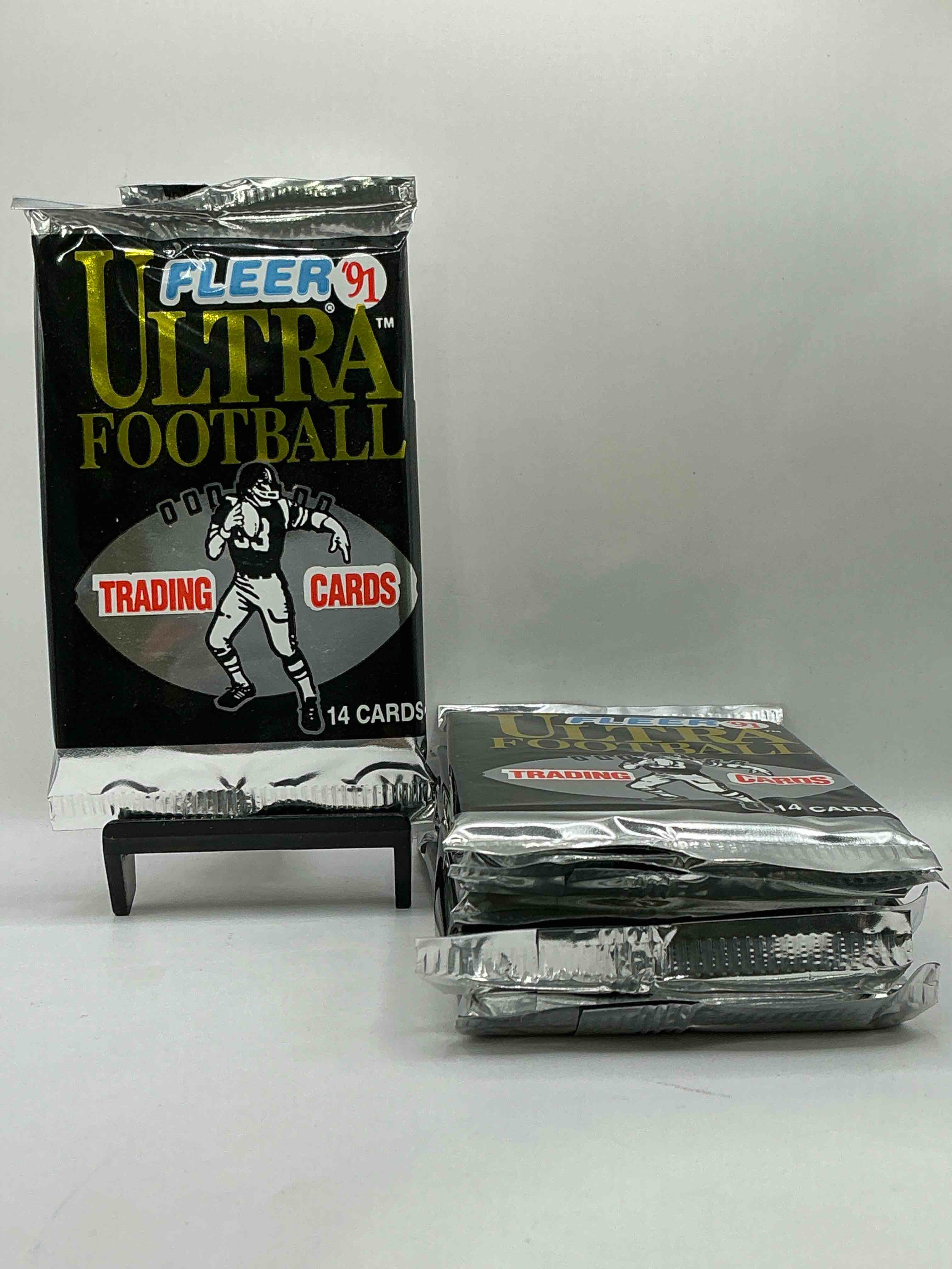 Brett Favre Rookie!? 1991 Fleer ULTRA Unopened Packs Straight From Original Box!Search For Brett Favre Rookie & Other Valuable Cards From Joe Montana Emmitt Smith & Barry Sanders!