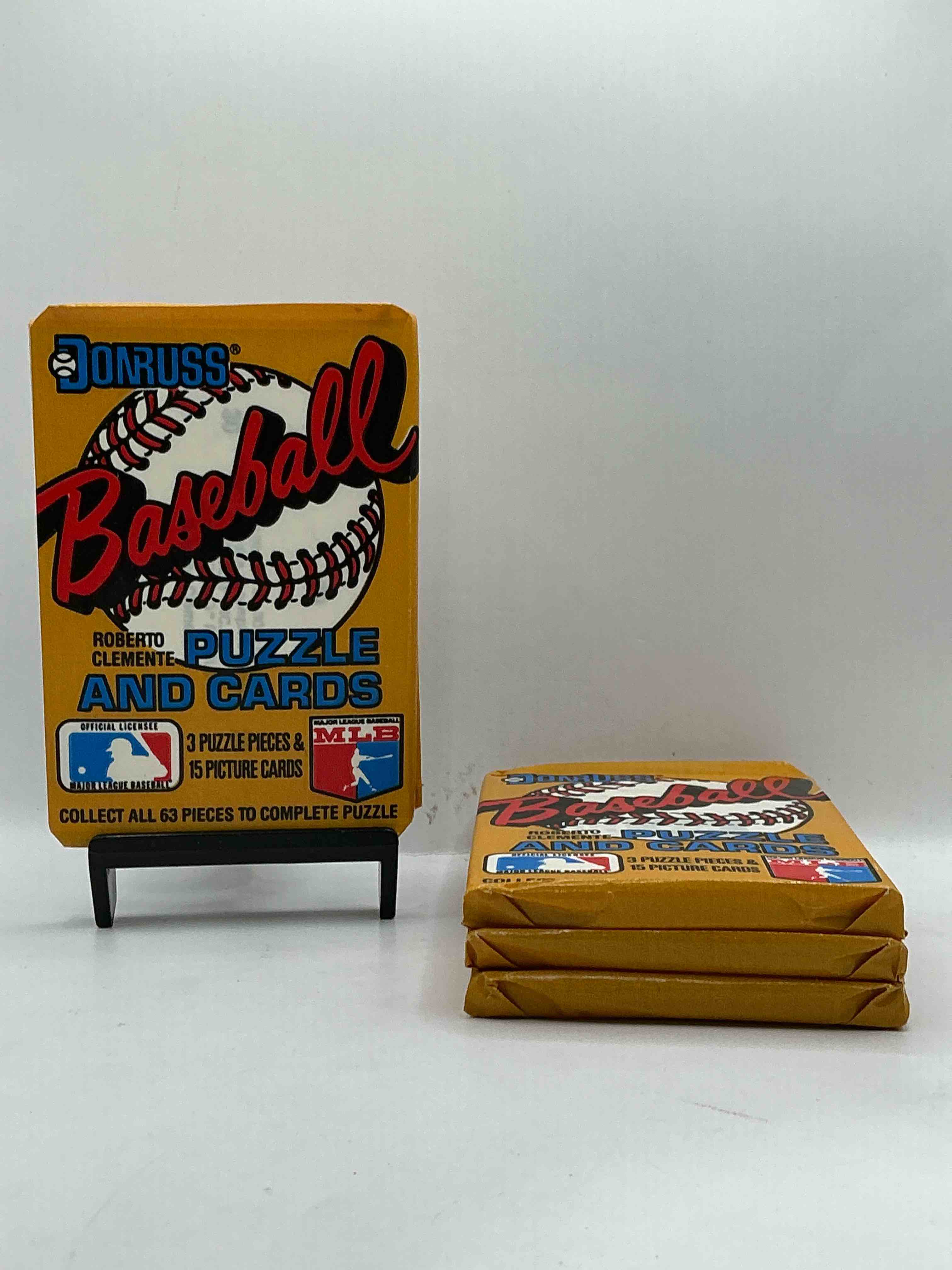 Absolutely Fully Loaded! 1987 Donruss Baseball Unopened Collectible Sports Trading Card Wax Pack, Direct From Original Retail Case. This Year Is Loaded With Rookies! Search For Rookies From Greg Maddox (PSA 10 Value $200+), Barry Bonds (PSA 10 Value $150+), Bo Jackson (PSA 10 Value $175+), Mark McGwire Rated Rookie & More! These Packs Are Drying Up & Getting Very Hard To Find!