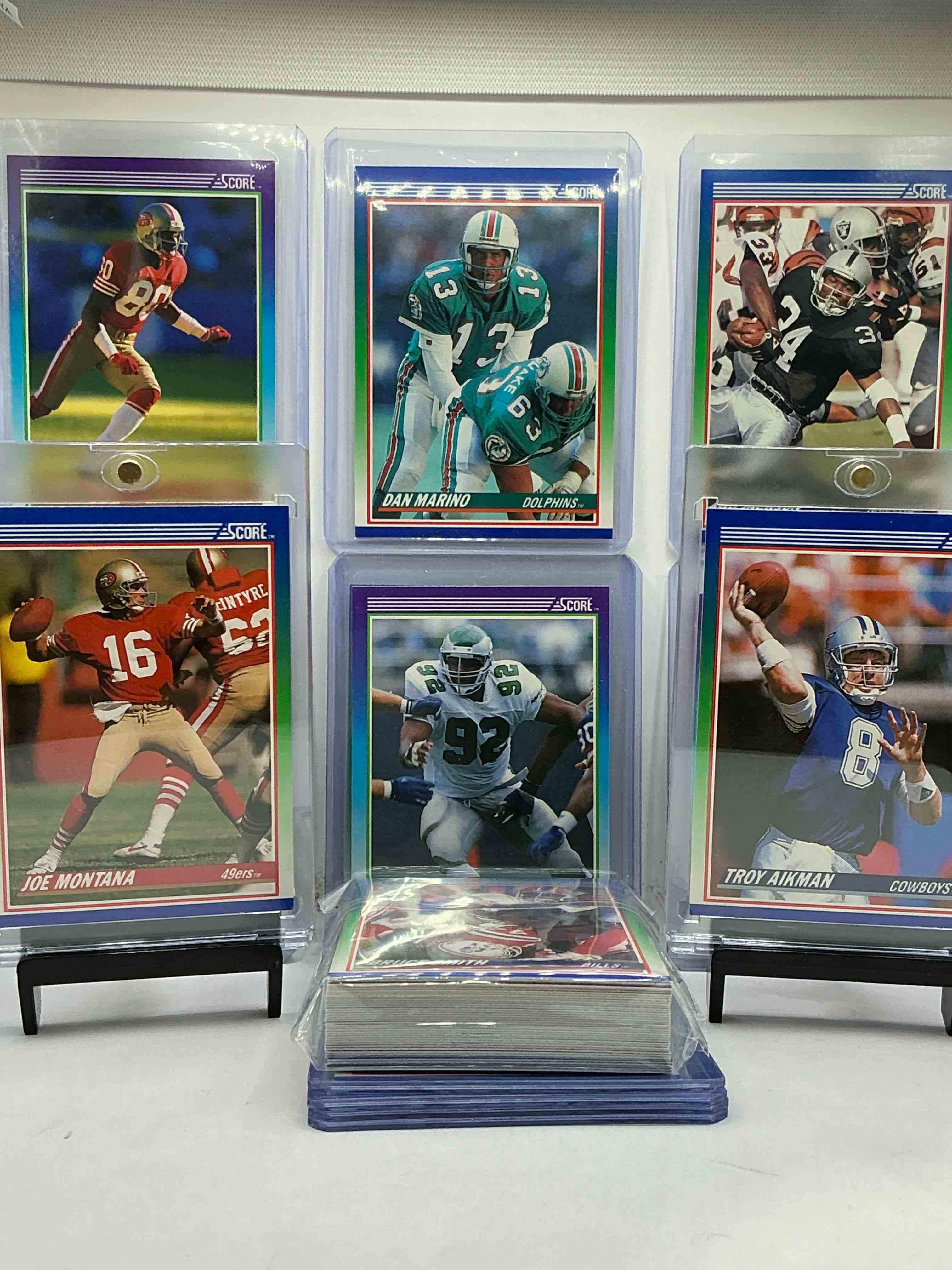 Troy Aikman, Jerry Rice, Joe Montana, Bo Jackson, Barry Sanders & More! Insane 50 Card Score 1990 Football Lot… Including Some Of The Biggest Names The Sport Has Ever Seen!