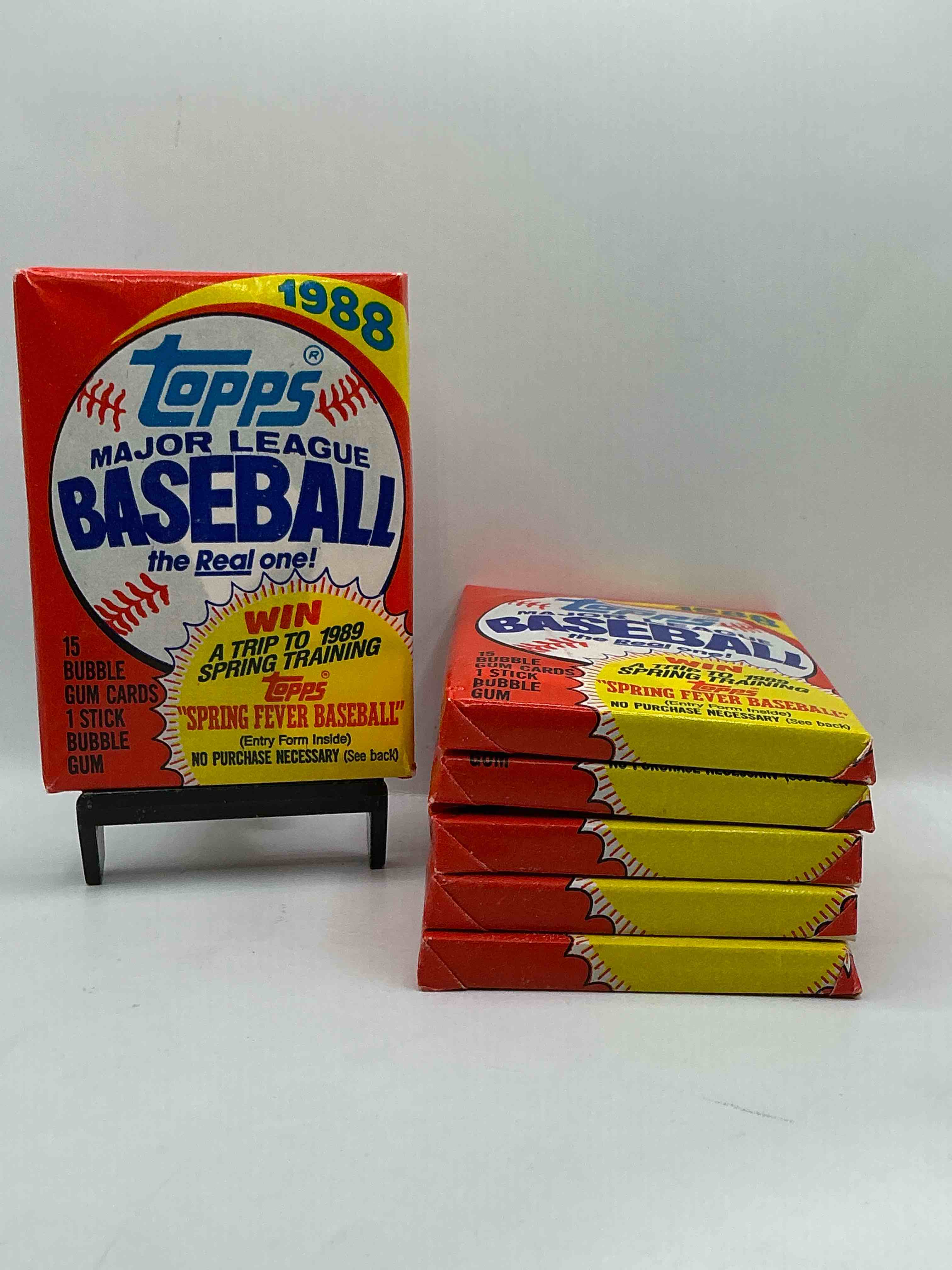 80's Baseball Fan's Rejoice! 1988 Topps Baseball Unopened Wax Packs Full Of Collectible Trading Cards! Search For Valuable Don Mattingly "World Of Baseball" & Nolan Ryan Cards Worth Hundreds In Perfect Condition!