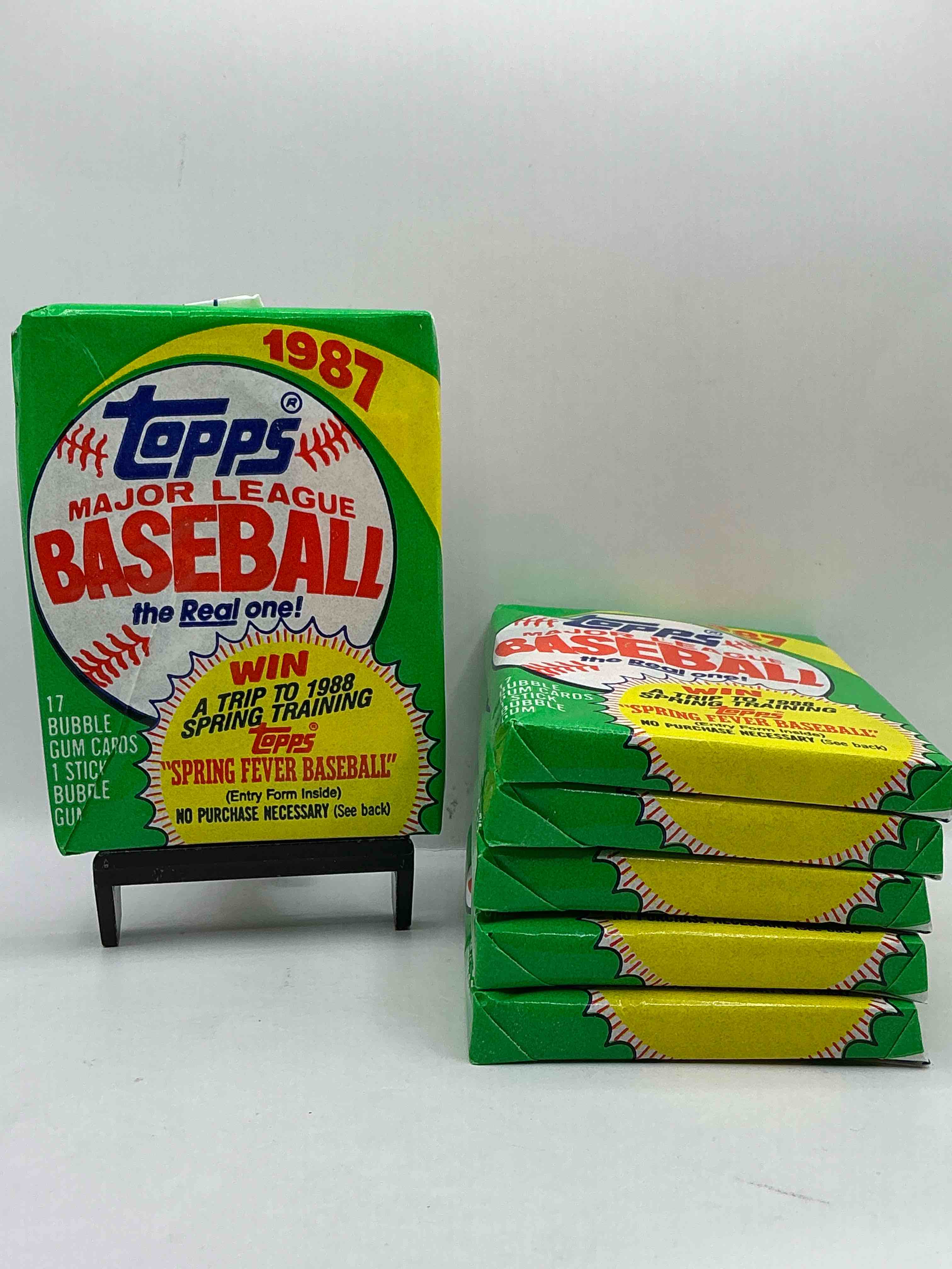 Loaded! 1987 Topps Baseball Unopened Sports Card Collectible Wax Pack, Direct From Original Retail Case! 1987 Topps Baseball Is A Loaded Year With Rookie Cards From Barry Bonds (PSA 10 $300+), Bo Jackson, Jose Canseco & More! Excellent Condition!