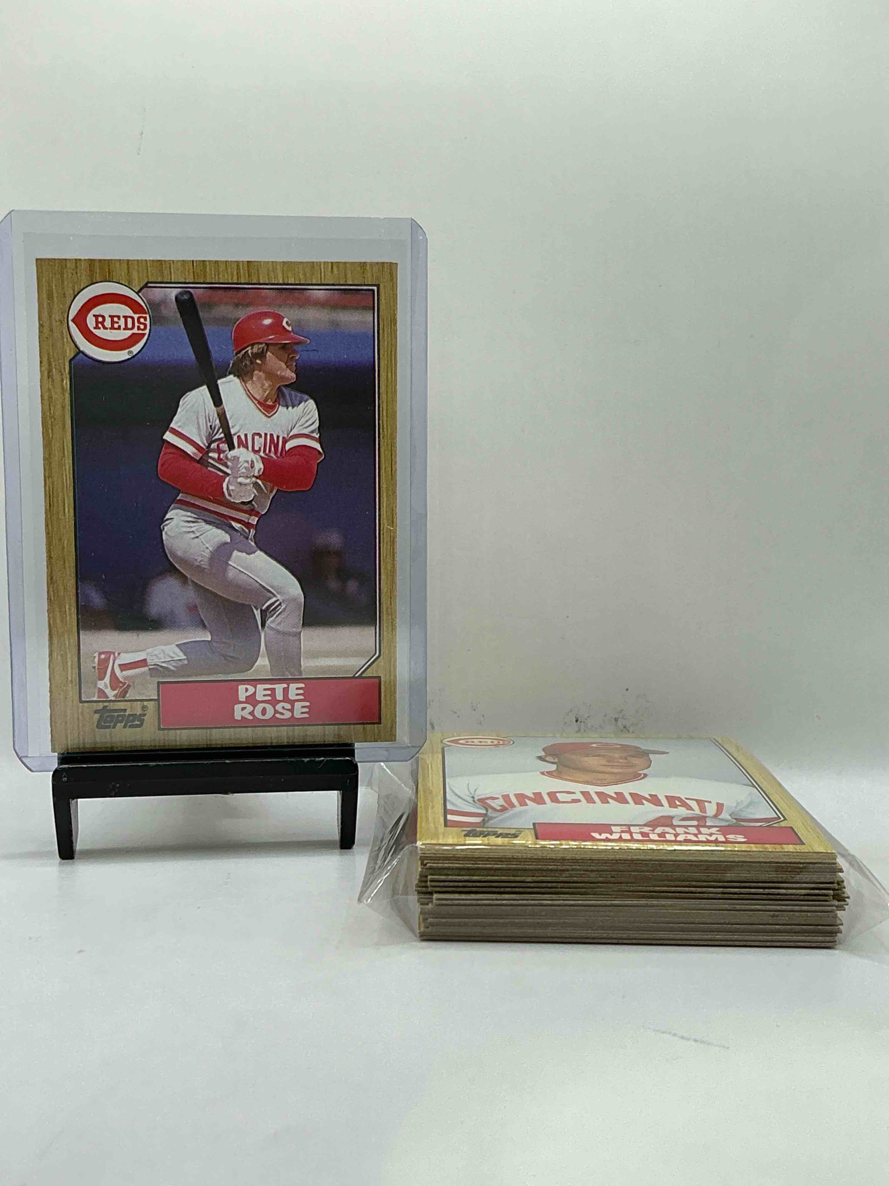 1987 topps baseball reds complete set! 35 card reds set, including multiple pete rose cards! legends like pete rose, eric davis & so many more!