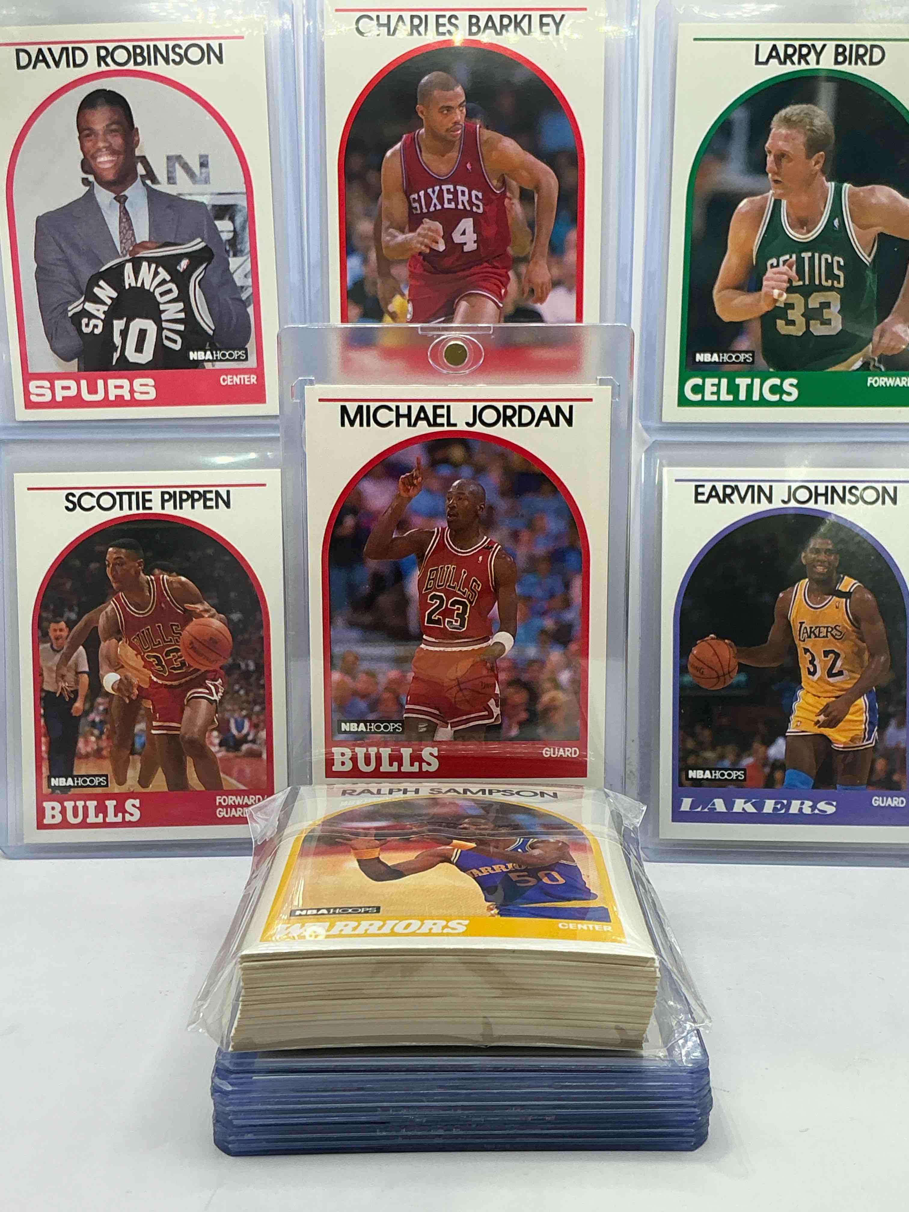1989 NBA Basketball! David Robinson Rookie! 1989 NBA Card Combo! The BEST Cards From The Year! Michael Jordan, Magic Johnson, Larry Bird, Scottie Pippen, Charles Barkley, John Stockton, Reggie Miller, Isiah Thomas, Akeem Olajuwon, Clyde Drexler, Karl Malone & So Many More! 50 Card Lot! All Stars, Hall Of Famers, Champions & More, The Perfect Mix Of Miscellaneous '89 NBA Variety!