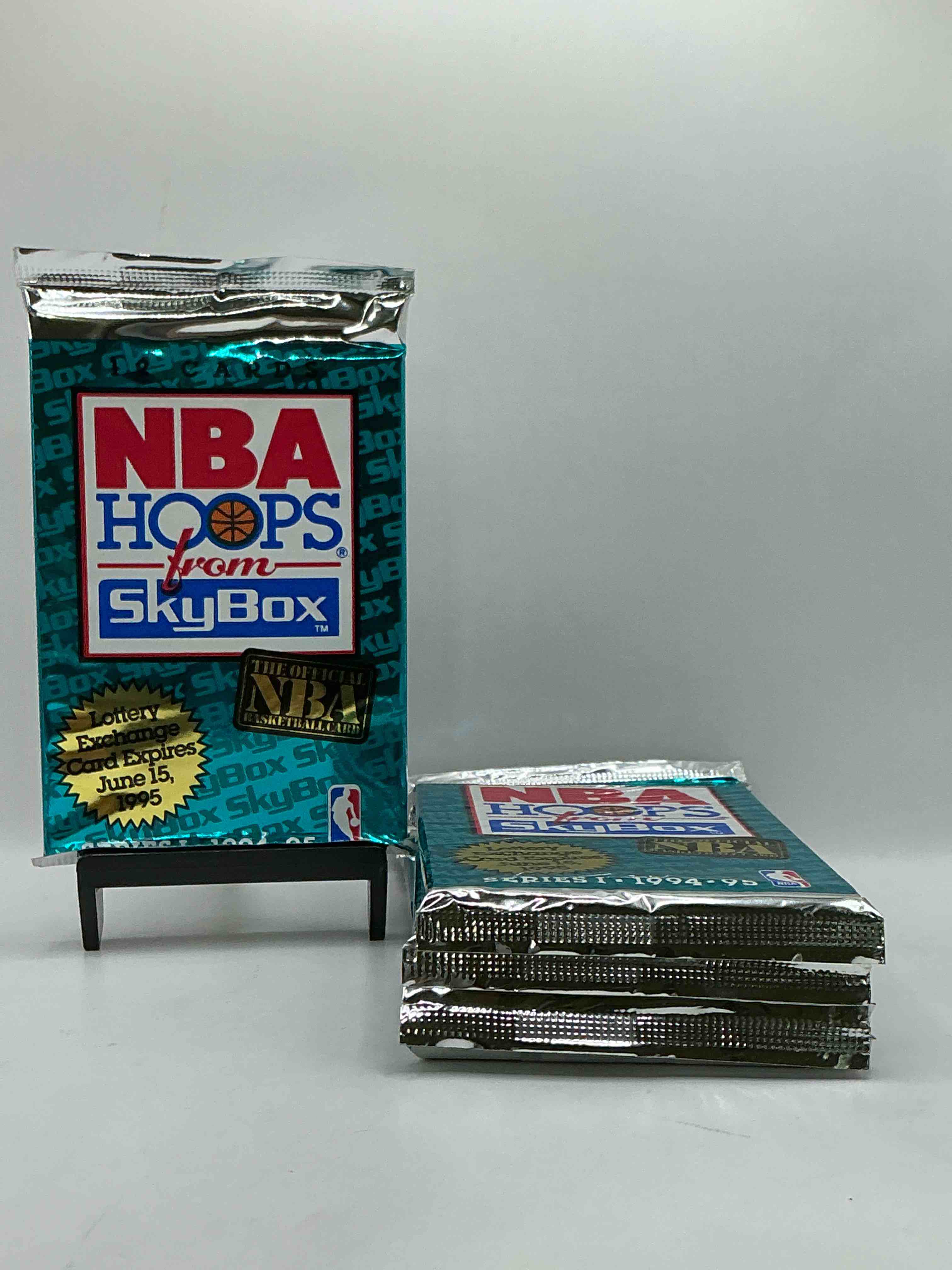 NBA Hoops 1994-95 SKYBOX Official NBA Basketball Card Series 1 Unopened Packs! Look For Legends Like Shaq & More!