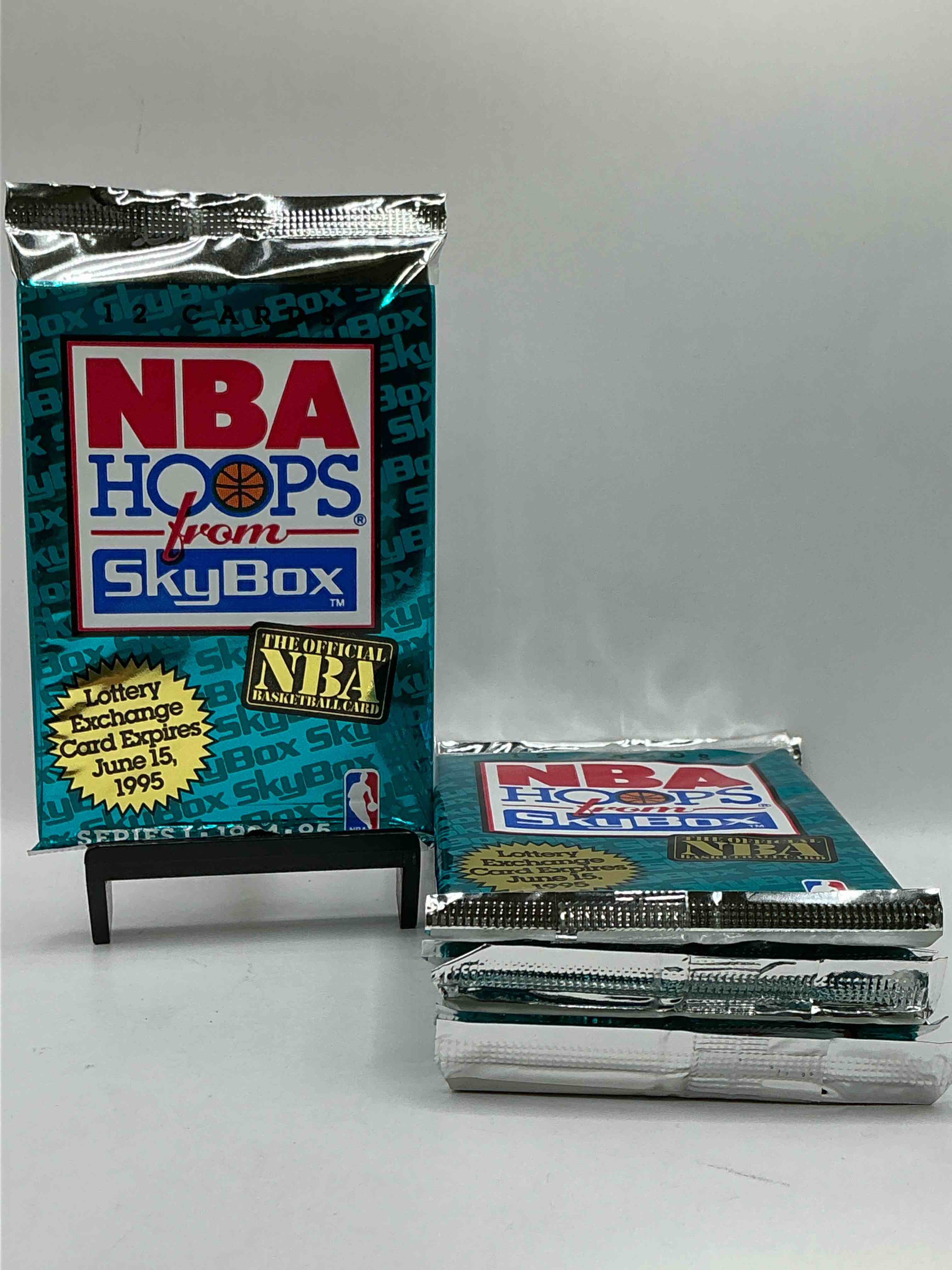 NBA Hoops 1994-95 SKYBOX Official NBA Basketball Card Series 1 Unopened Packs! Look For Legends Like Shaq & More!