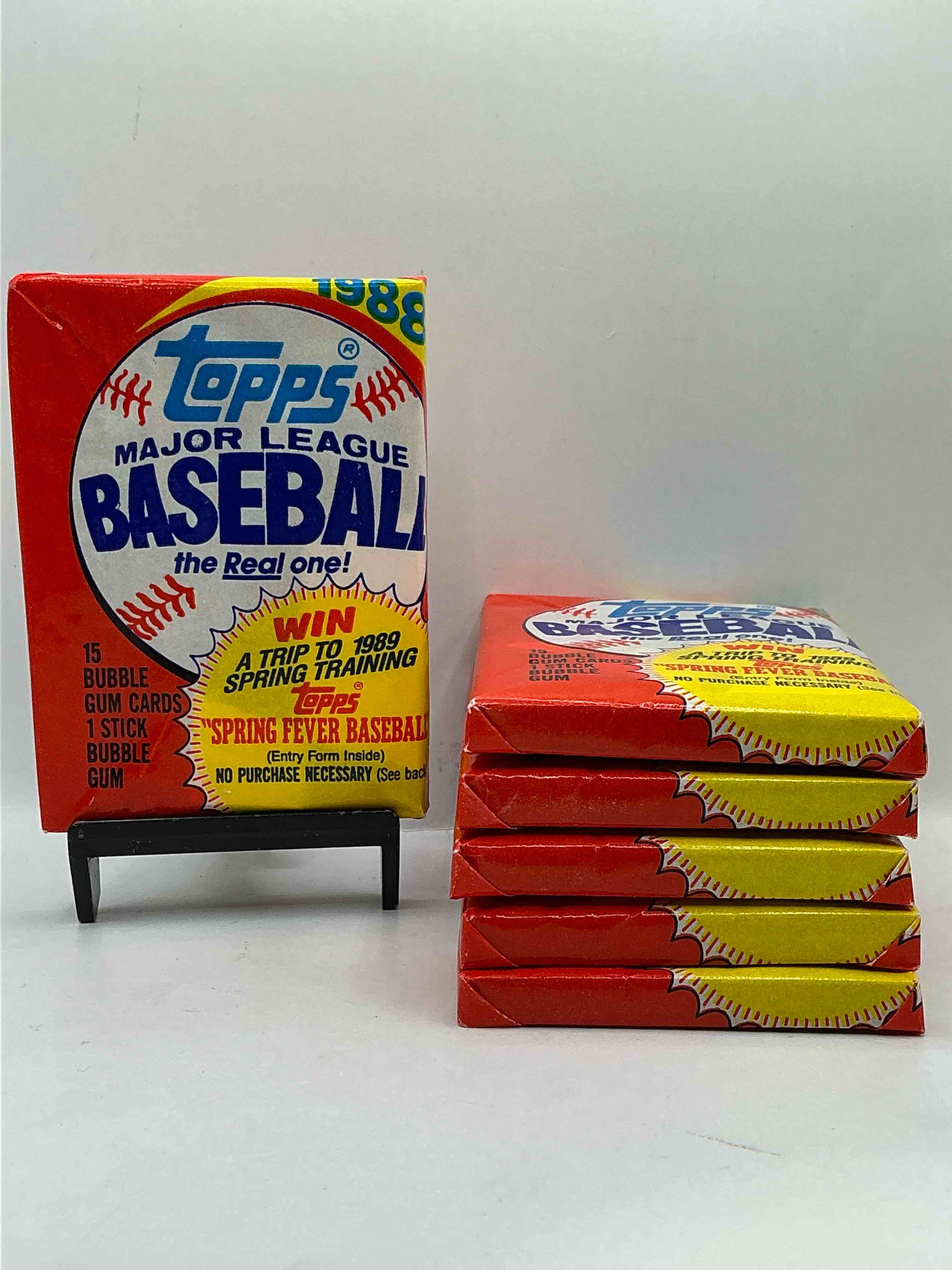 80's Baseball Fan's Rejoice! 1988 Topps Baseball Unopened Wax Packs Full Of Collectible Trading Cards! Search For Valuable Don Mattingly "World Of Baseball" & Nolan Ryan Cards Worth Hundreds In Perfect Condition!
