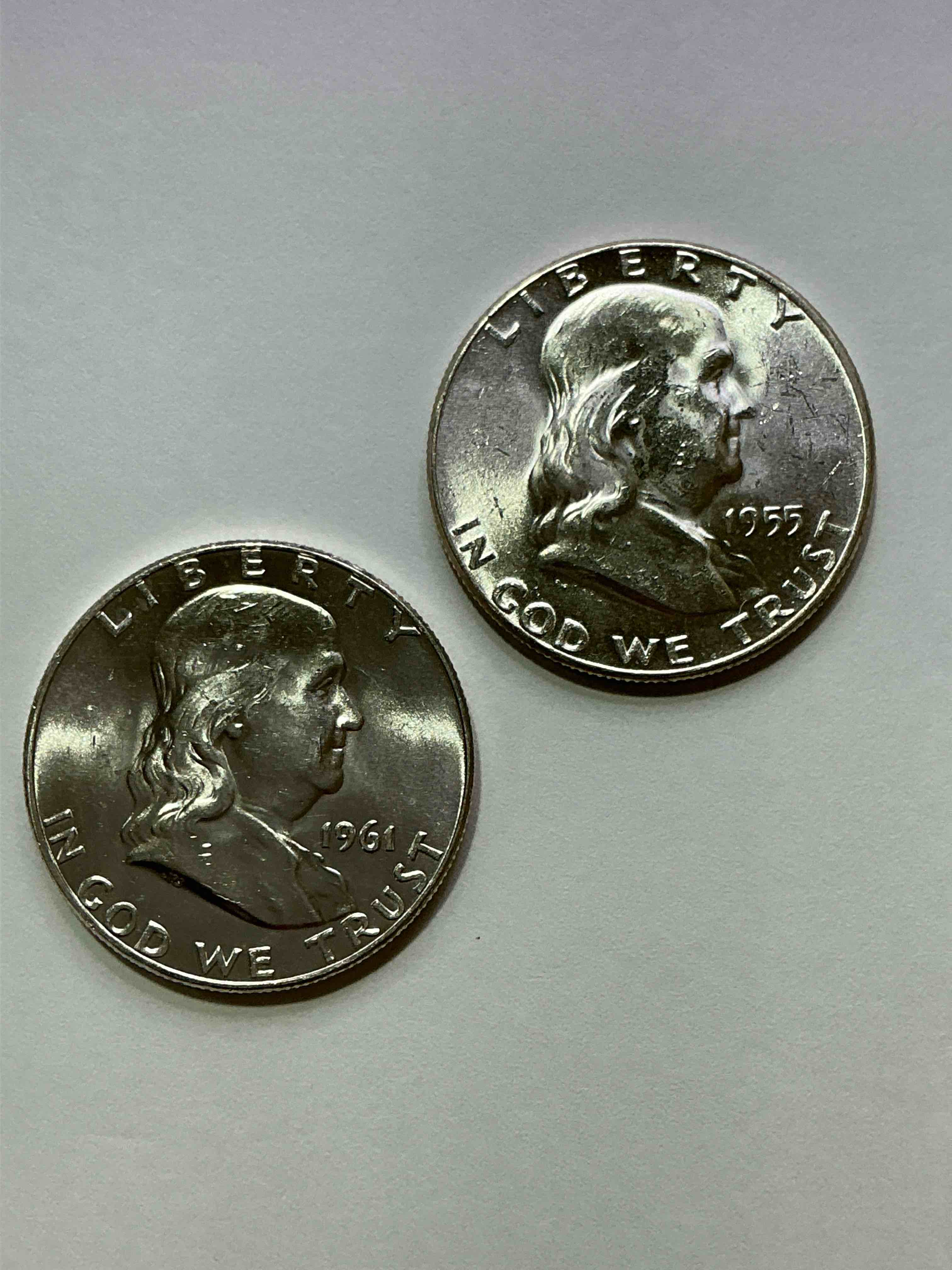 Uncirculated Ben Franklin Silver! Pre 1965 Silver U.S. Half Dollar Coins! Before 1965 American Half Dollars Were Actually Silver, Here Is A Gorgeous Example Of A Rare Ben Franklin Silver Half Dollar. Uncirculated, Great Condition & Great For Investing In Precious Metals! These Heavy Half Dollars Were Minted At 90% Silver and 10% Copper, Giving Them A Net Weight Of .36169 Ounces Of Pure Silver Per Coin! Getting Very Rare. Invest & Win!