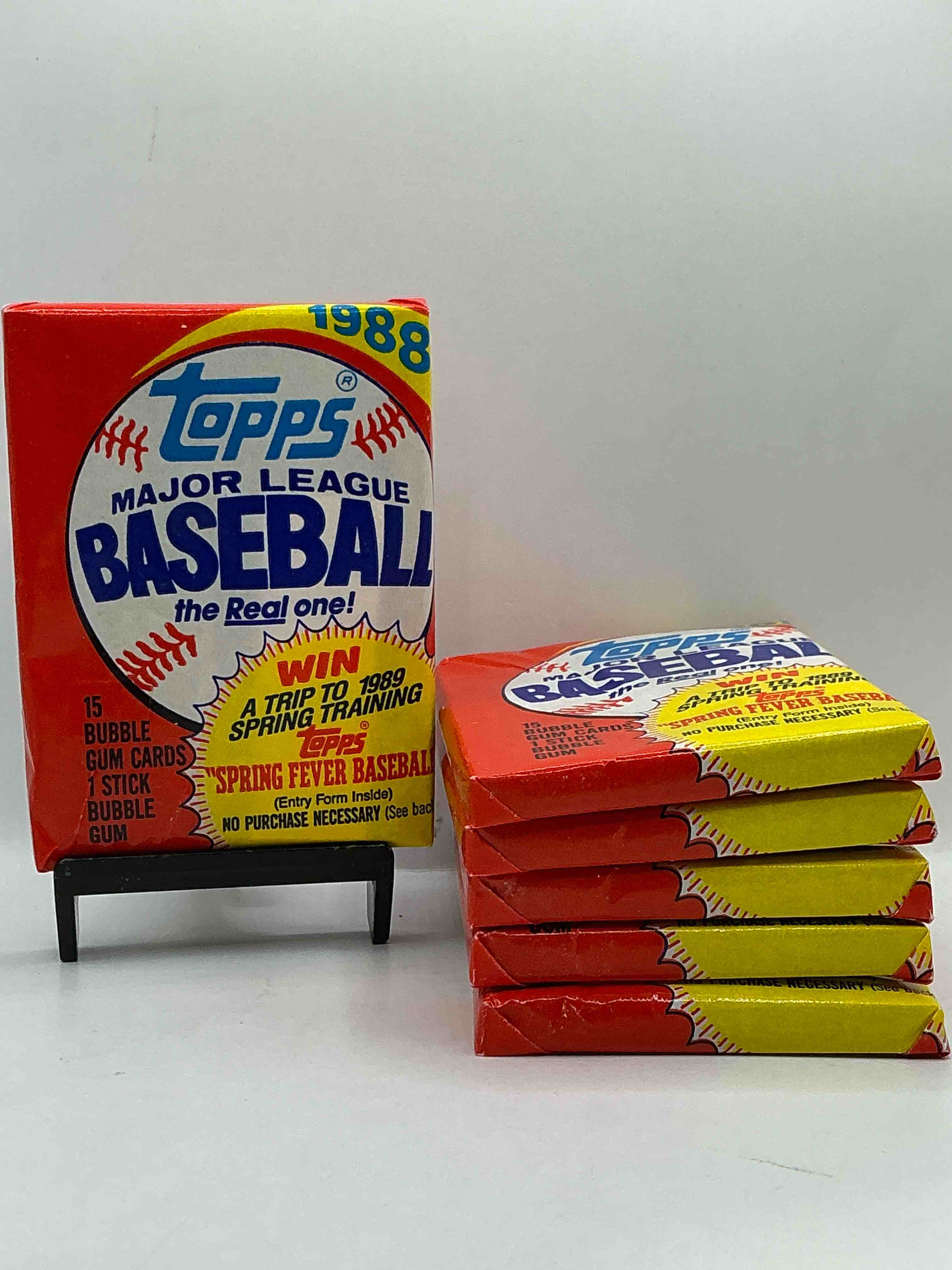 80's Baseball Fan's Rejoice! 1988 Topps Baseball Unopened Wax Packs Full Of Collectible Trading Cards! Search For Valuable Don Mattingly "World Of Baseball" & Nolan Ryan Cards Worth Hundreds In Perfect Condition!