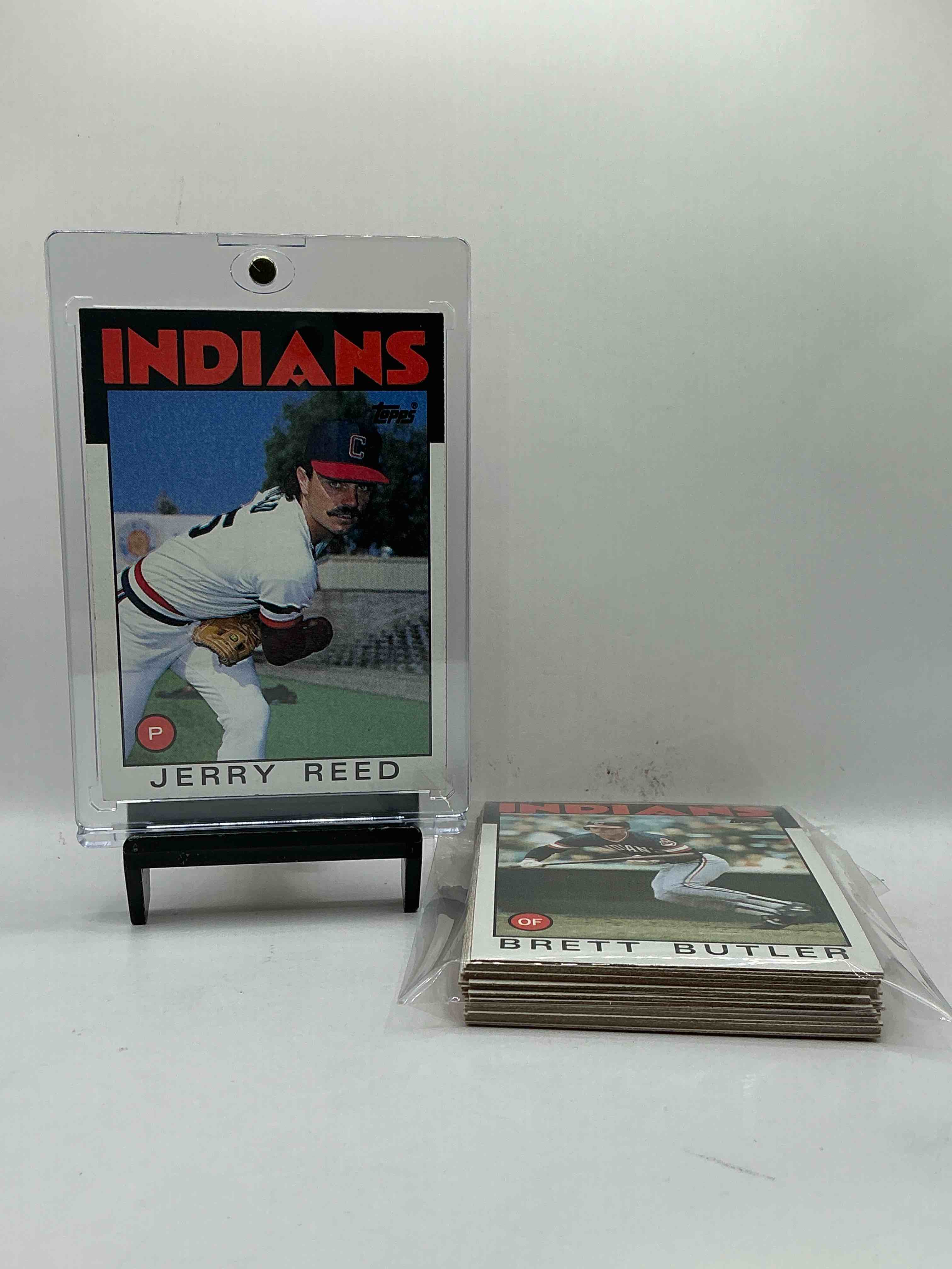 Indians 1986 Team Set! 23 Card Team Set, In Rare Baseball Year! Jerry Reed, Brett Butler, Pat Corrales & More! 23 Card Cleveland Indians Team Set!