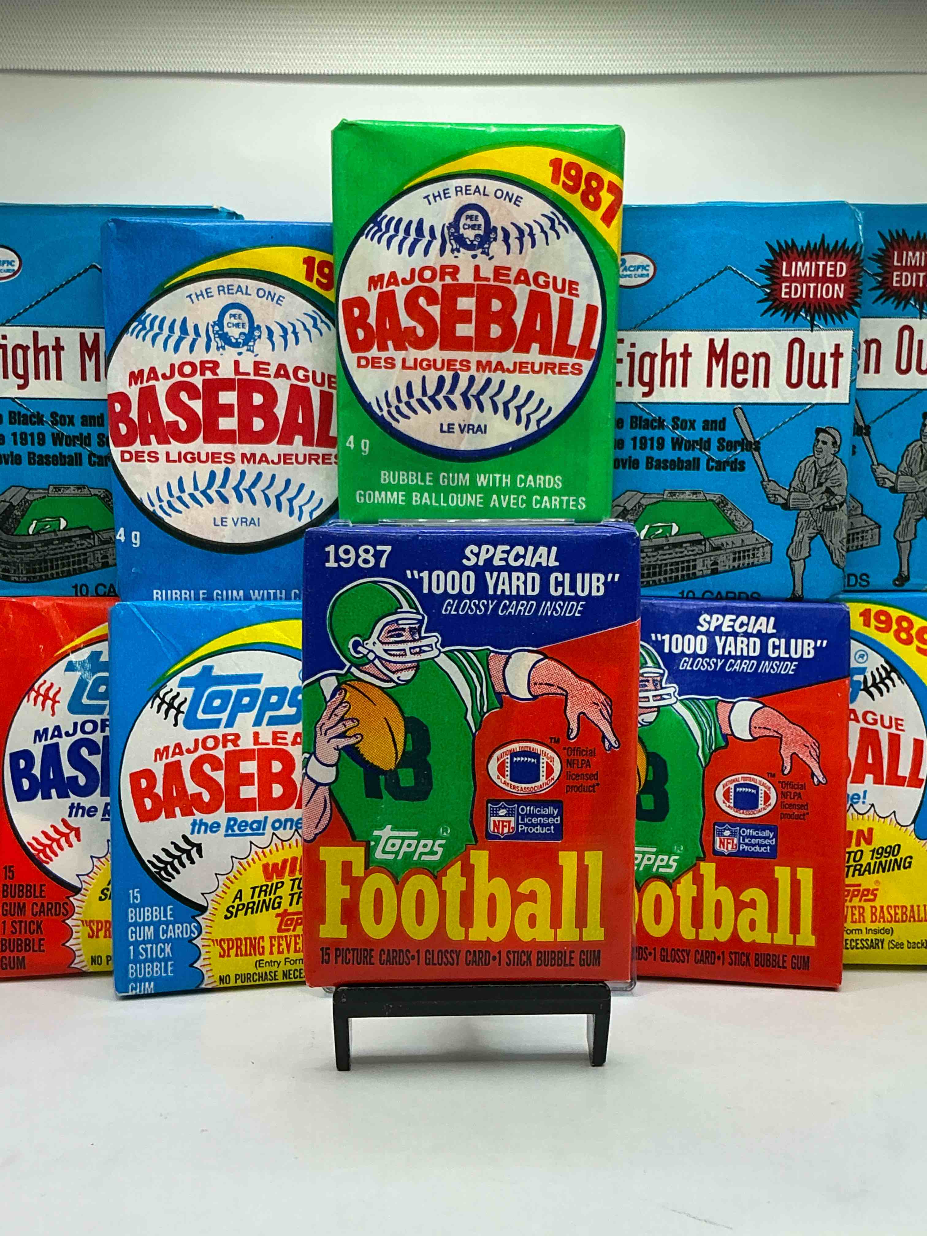 80’s Sports Fans! The Perfect Christmas Gift! This Rare Collection Of 80’s Wax Packs Are Perfect For Any Sports Fans! Baseball & Football Packs! Including The Ultra Rare 1987 Football Wax Pack… Which Could Have Some INSANE Cards Inside! 80’s Baseball & Football!