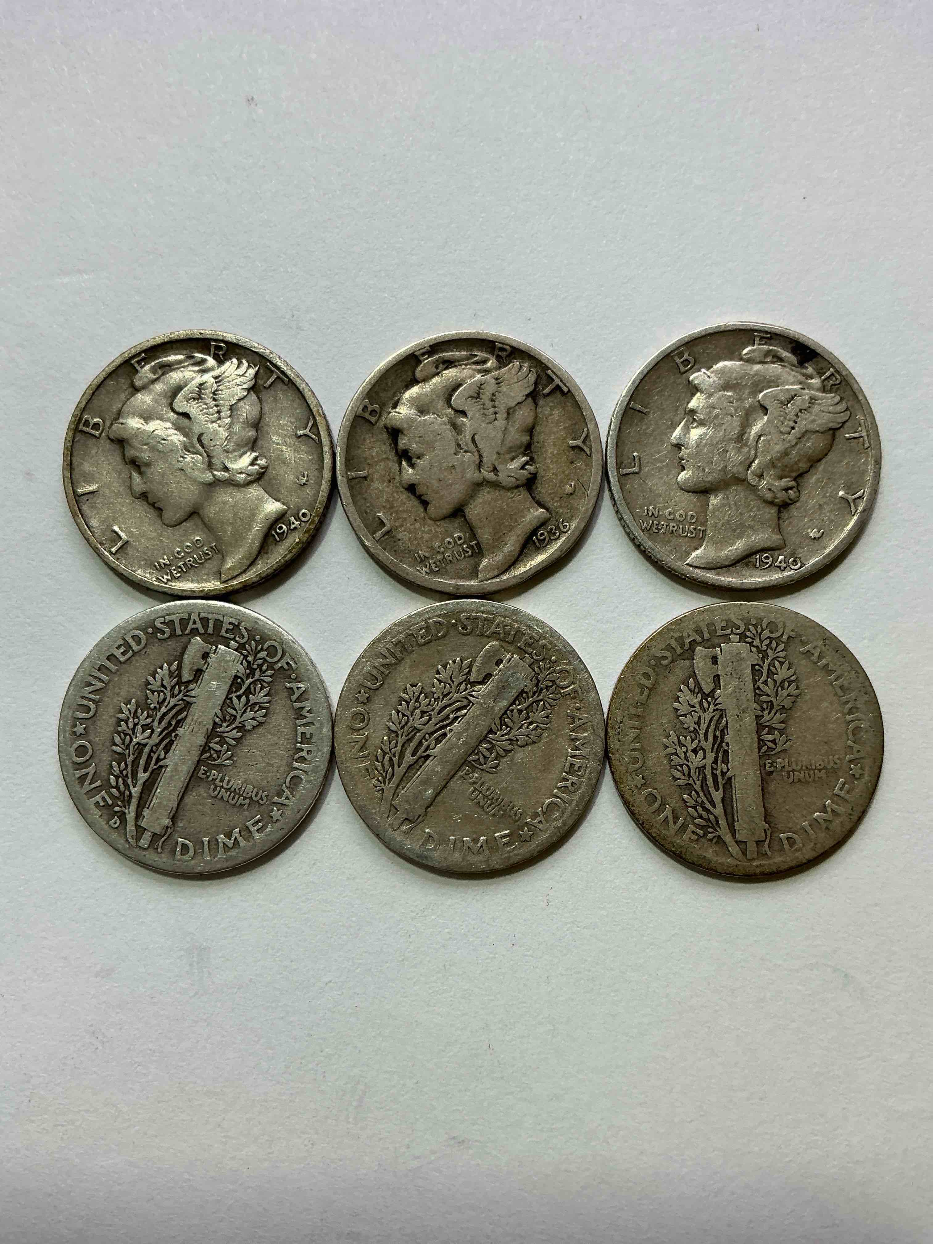 Antique U.S. Pure Fine Silver Mercury Dimes! Silver Mercury Dimes Were Minted From 1916-1945 & Have Become Serious Collector Items! Check Out These Awesome Examples, All In Nice, Circulated Condition With Visible Dates & Varying Years! Rare To Have Visible Dates! Makes For A Great Investment In Precious Metals, Mercury Dimes Are 90% Pure Fine Silver! They Don't Make Em' Like This Anymore!