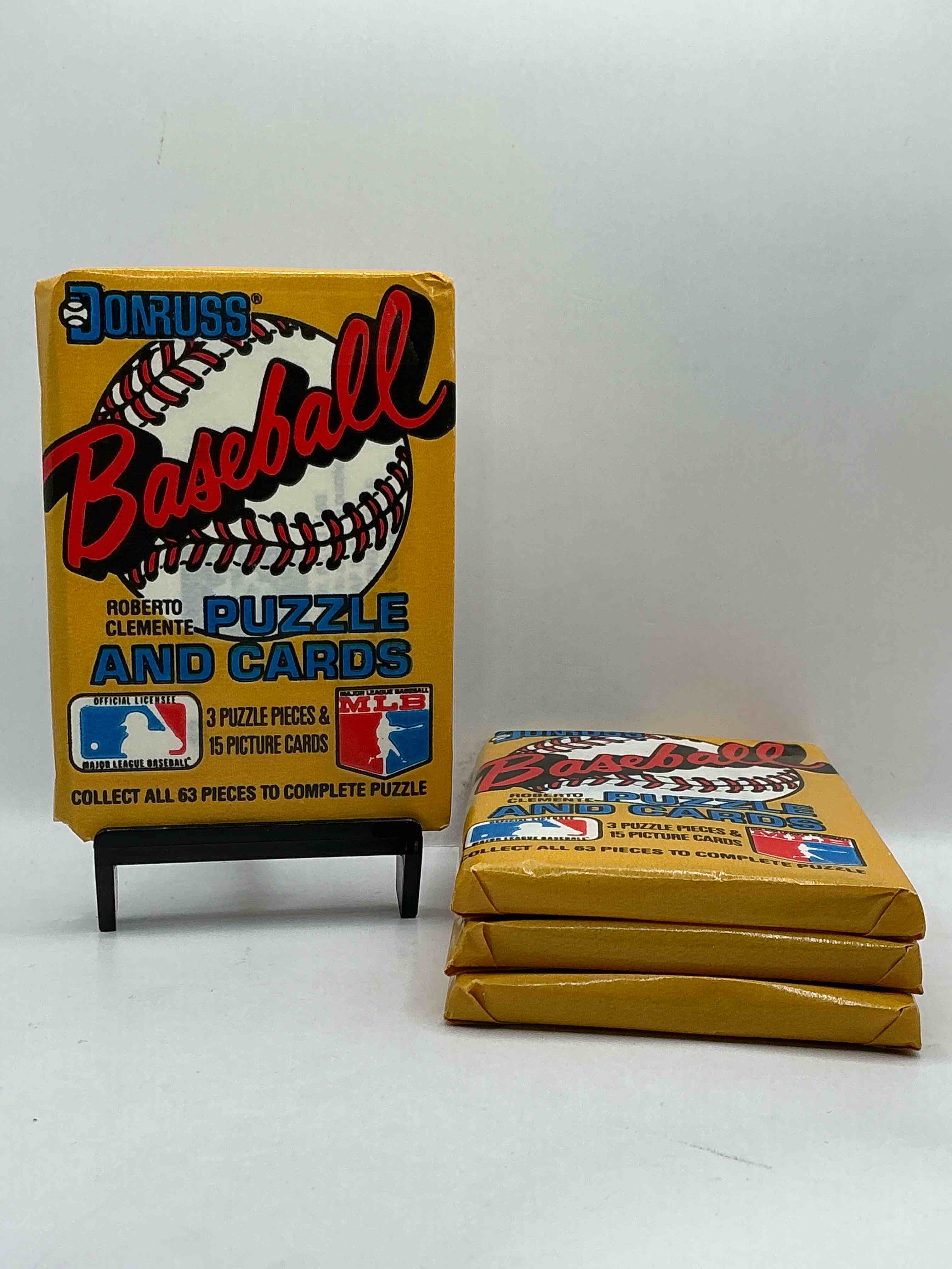 Absolutely Fully Loaded! 1987 Donruss Baseball Unopened Collectible Sports Trading Card Wax Pack, Direct From Original Retail Case. This Year Is Loaded With Rookies! Search For Rookies From Greg Maddox (PSA 10 Value $200+), Barry Bonds (PSA 10 Value $150+), Bo Jackson (PSA 10 Value $175+), Mark McGwire Rated Rookie & More! These Packs Are Drying Up & Getting Very Hard To Find!