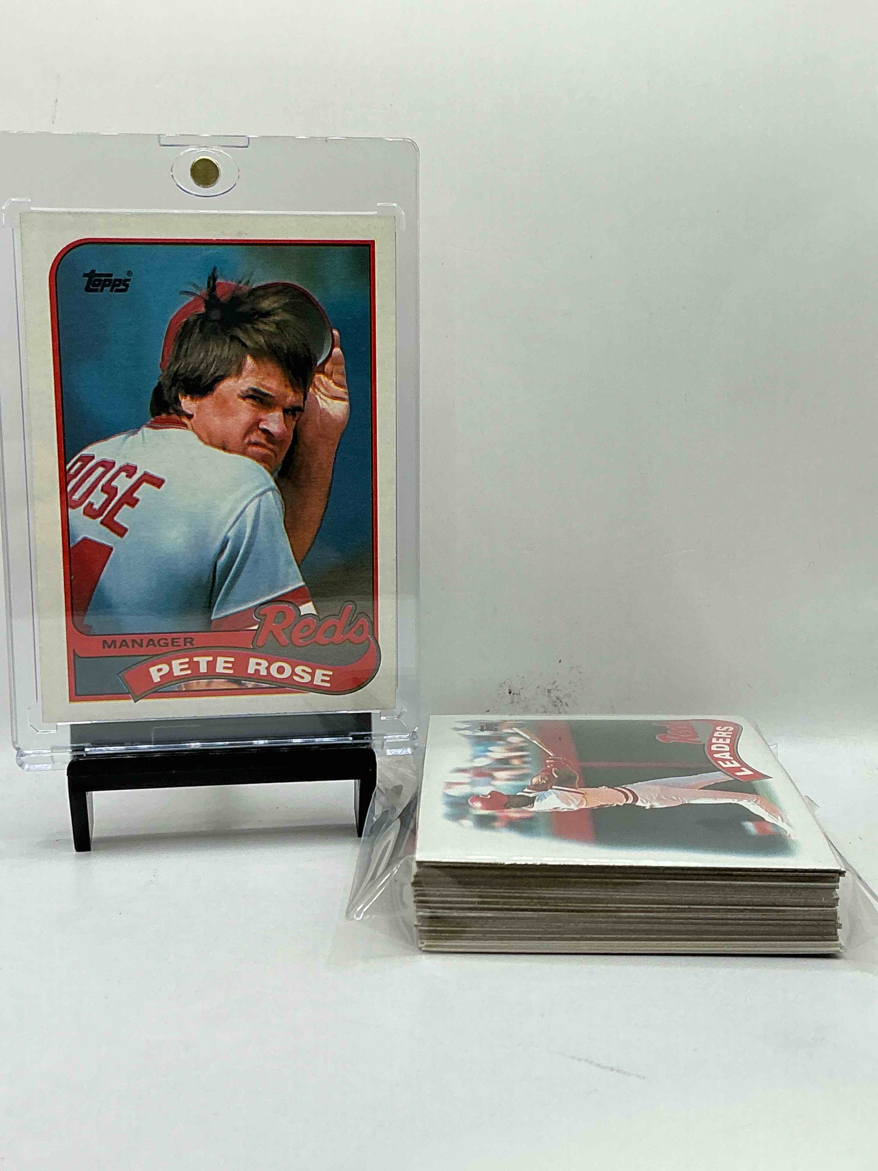 1989 Topps Reds Team Set! 33 Card Reds Set! Pete Rose, Tom Browning, Reds Team Card, Eddie Miller, Ron Oester & More! Reds Fans Rejoice!