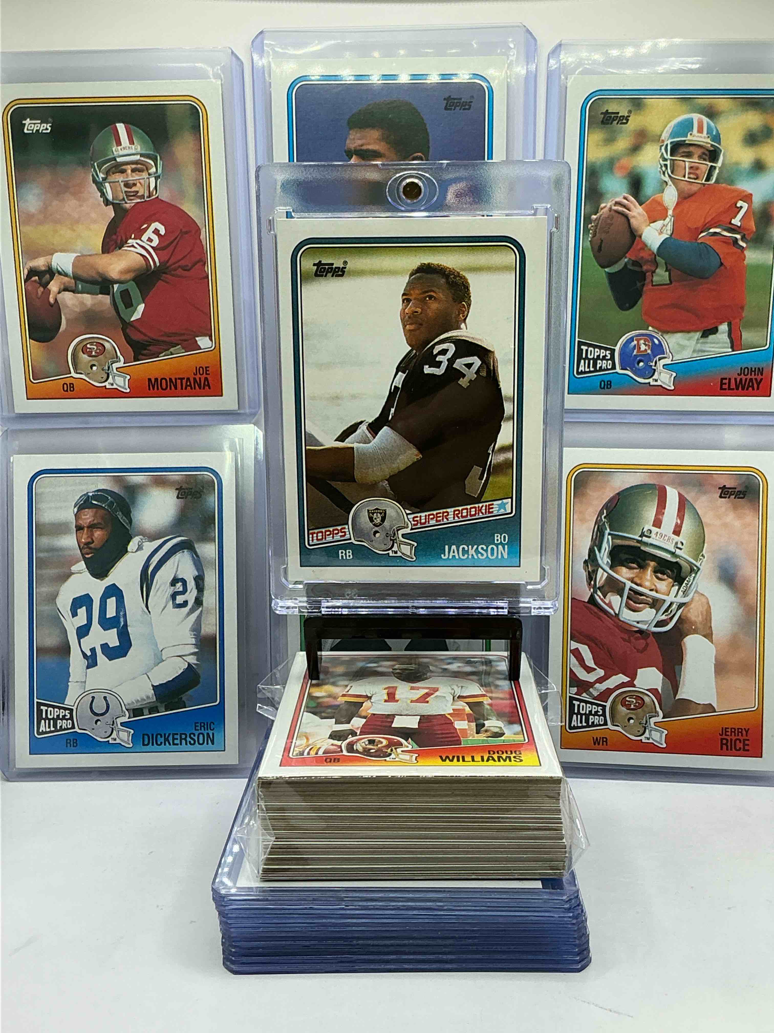 Bo Jackson Rookie! 1988 Topps Football 50 Card Lot! The Biggest Names From The Era! Jerry Rice, Joe Montana, Dan Marino, John Elway, Lawrence Taylor & More! Perfect For Any 80’s Baseball Fan… With Insane Bo Jackson Rookie Card! WOW!