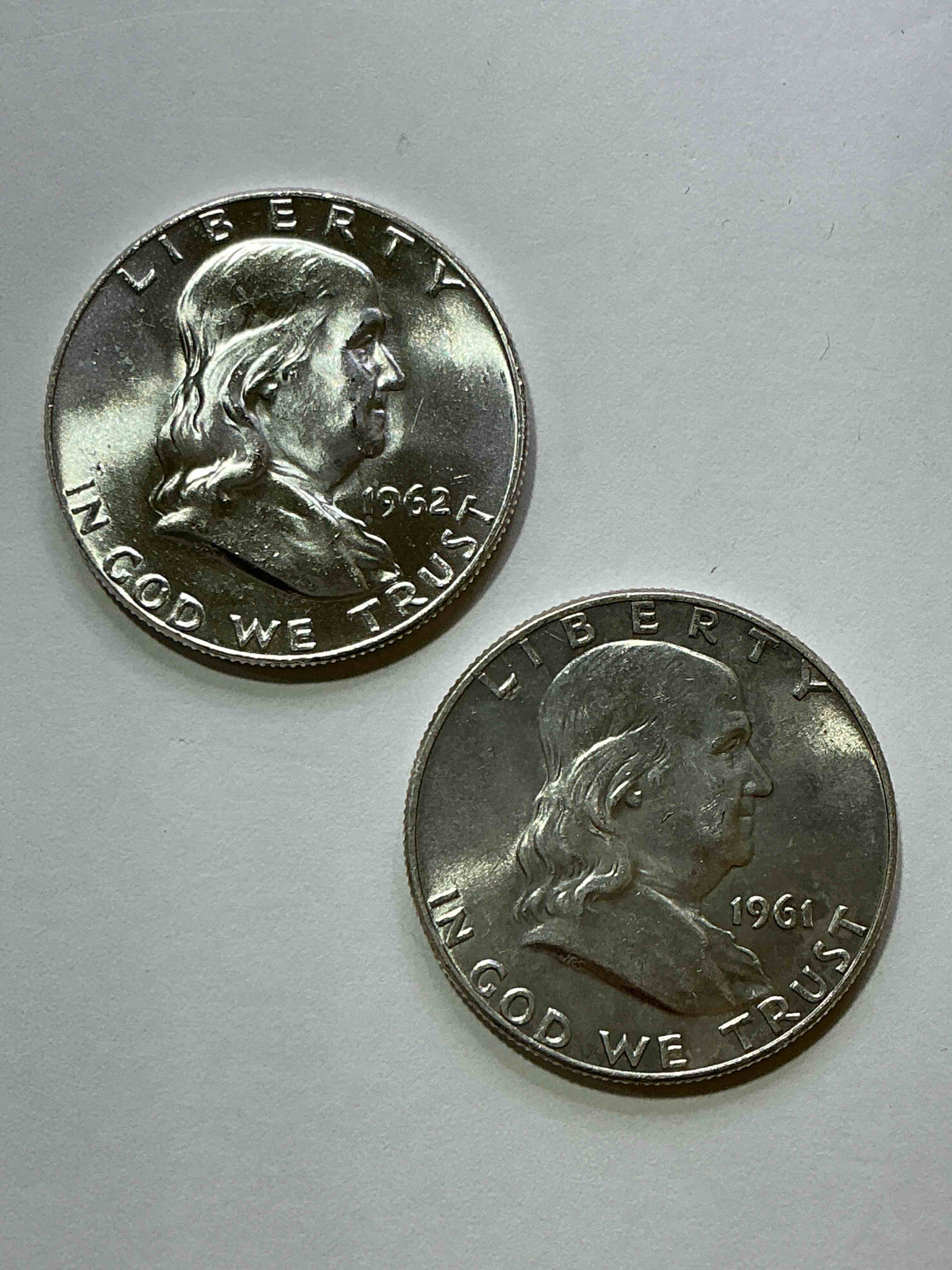 Uncirculated Ben Franklin Silver! Pre 1965 Silver U.S. Half Dollar Coins! Before 1965 American Half Dollars Were Actually Silver, Here Is A Gorgeous Example Of A Rare Ben Franklin Silver Half Dollar. Uncirculated, Great Condition & Great For Investing In Precious Metals! These Heavy Half Dollars Were Minted At 90% Silver and 10% Copper, Giving Them A Net Weight Of .36169 Ounces Of Pure Silver Per Coin! Getting Very Rare. Invest & Win!