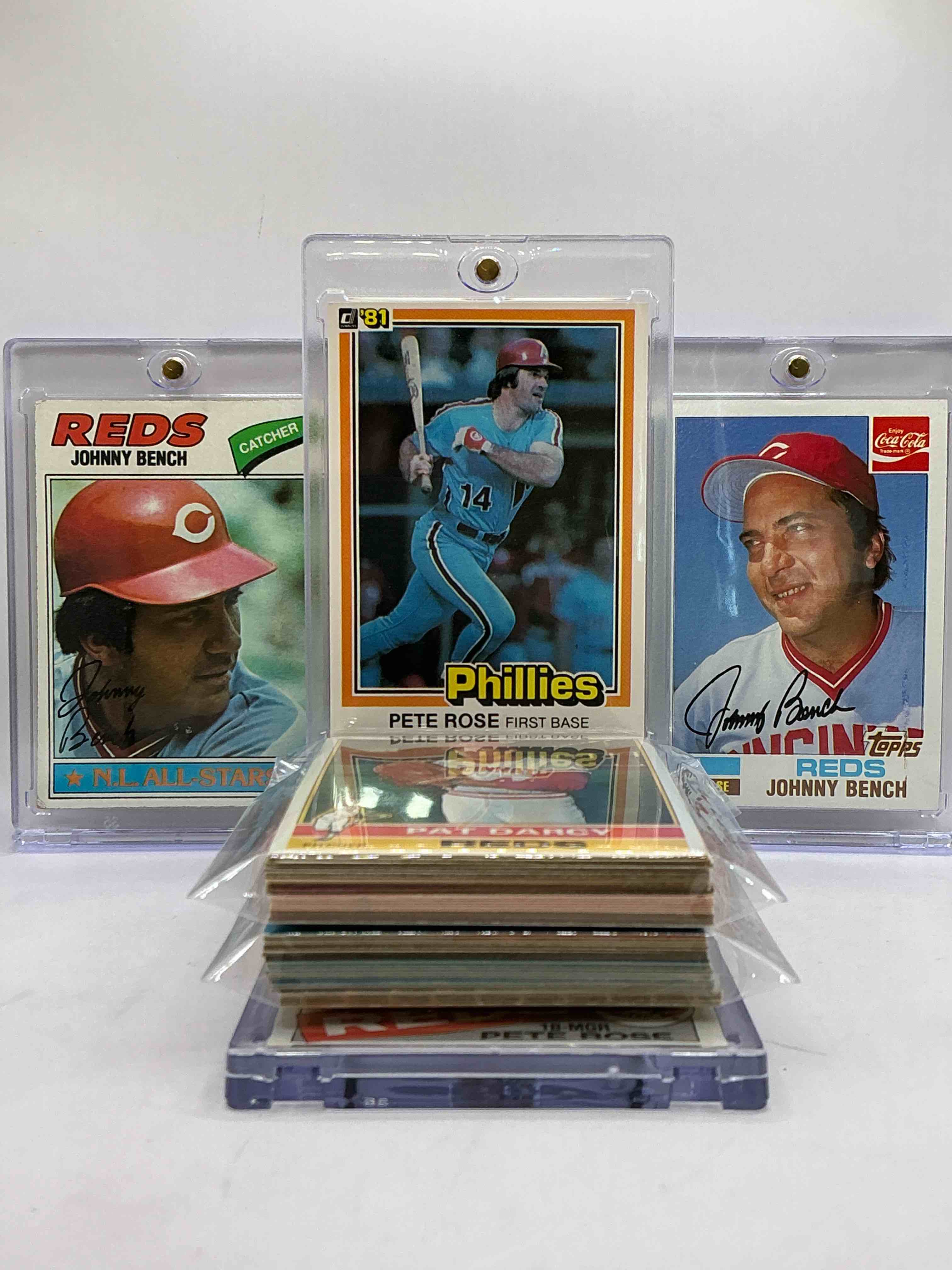 Vintage Reds Insanity! Pete Rose 1981 Donruss, Johnny Bench 1985 Topps, Johnny Bench 1977 Topps & More! Crazy 50 Card Reds Vintage Lot! Includes Commons, Legends, Heroes & More!