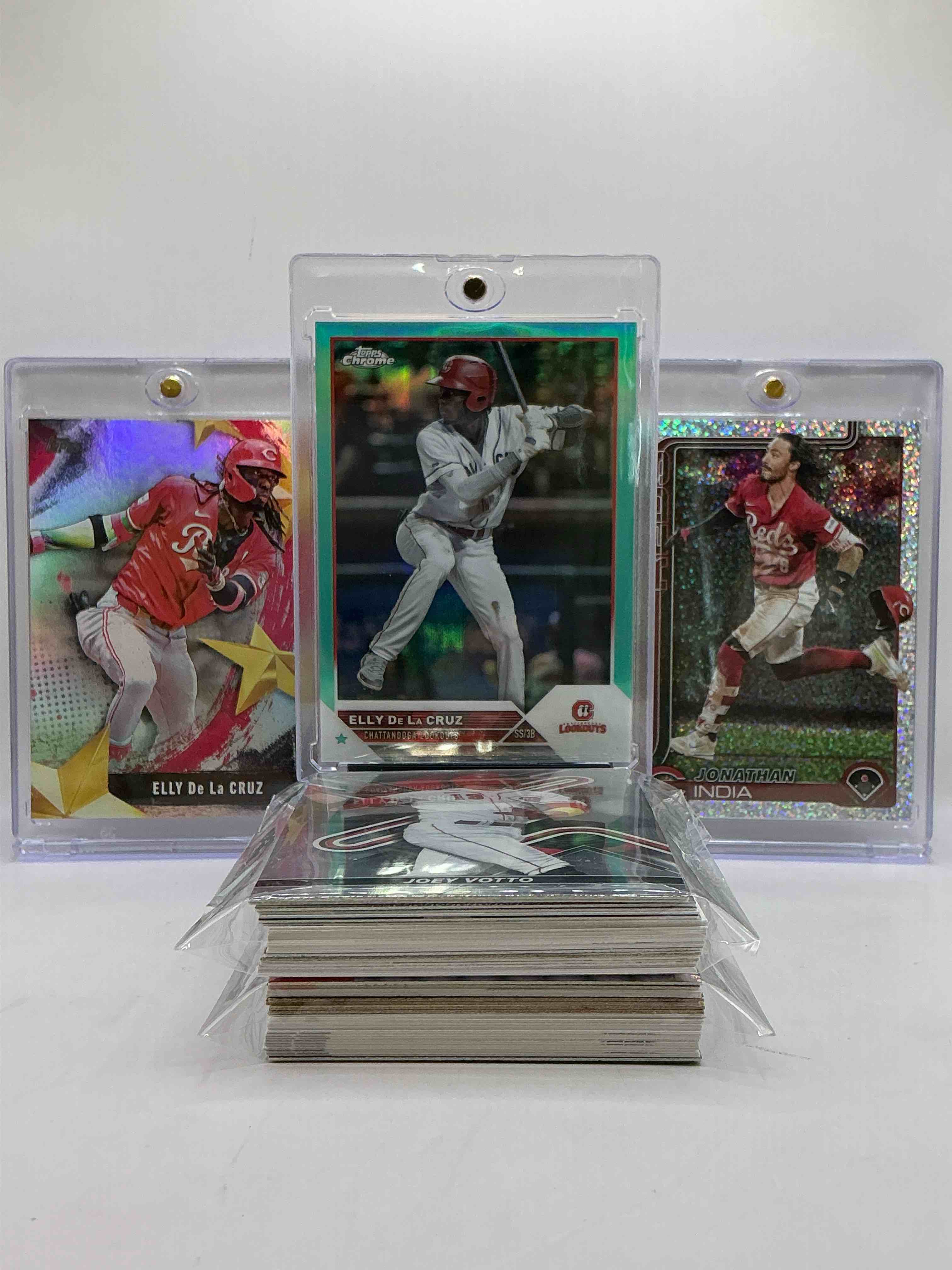 Reds Insanity! Elly De La Cruz Topps Chrome 74/75 Rookie, Jonathan India Reds Sparkle, Elly De La Cruz Card & More! This 50 Card Lot Includes Commons, Legends, Heroes, Rookies & More!