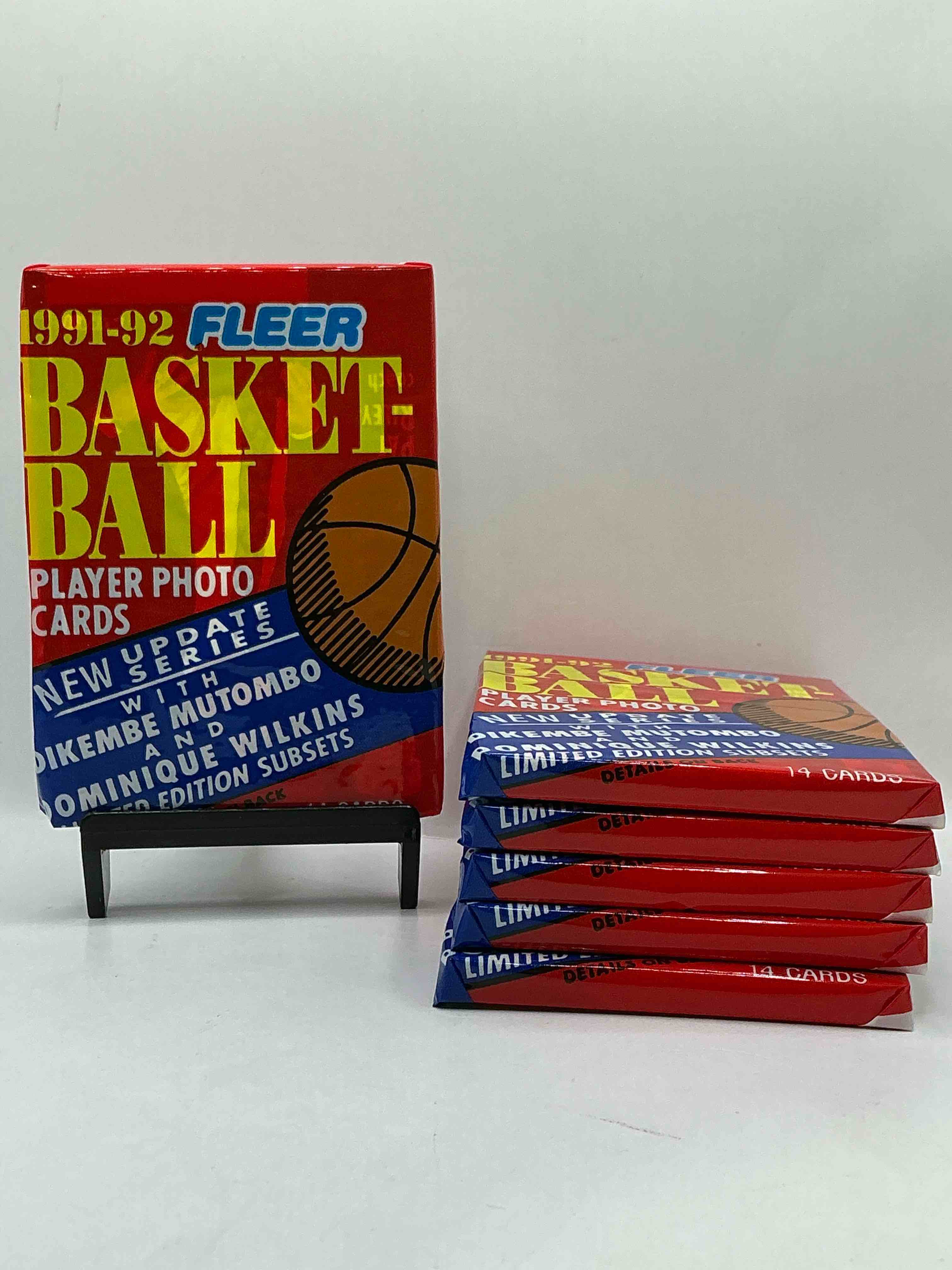 Basketball Wow! Rare 1991/92 NBA Fleer Sealed Sports Collectible Card Pack, Direct From Original Sealed Retail Case! So Many Awesome Cards To Search For Michael Jordan (PSA 10 Value $150) Larry Bird, Magic Johnson & Too Many Other Great Cards To List! Hard To Find, Excellent Like-New Condition!