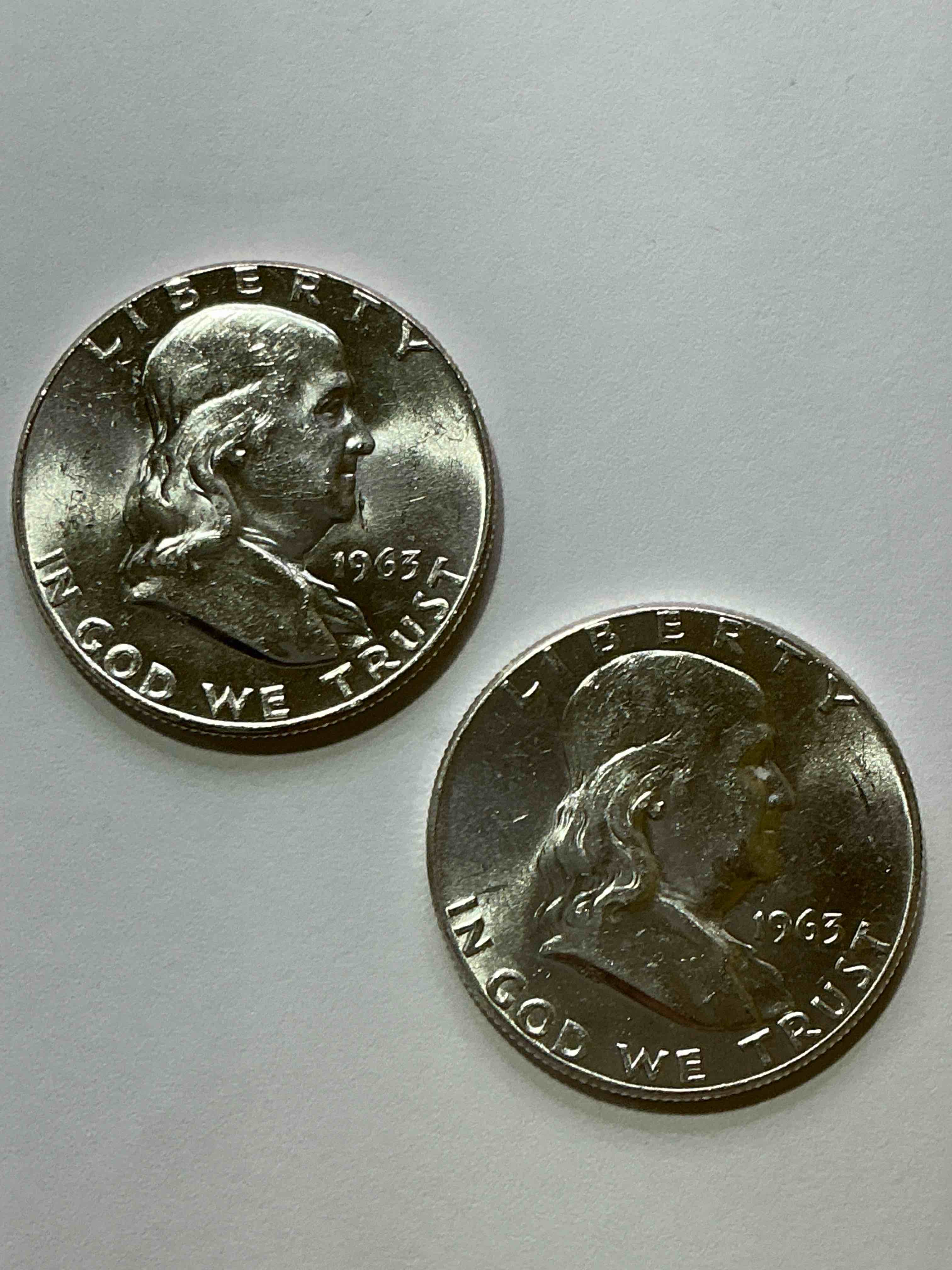 Uncirculated Ben Franklin Silver! Pre 1965 Silver U.S. Half Dollar Coins! Before 1965 American Half Dollars Were Actually Silver, Here Is A Gorgeous Example Of A Rare Ben Franklin Silver Half Dollar. Uncirculated, Great Condition & Great For Investing In Precious Metals! These Heavy Half Dollars Were Minted At 90% Silver and 10% Copper, Giving Them A Net Weight Of .36169 Ounces Of Pure Silver Per Coin! Getting Very Rare. Invest & Win!
