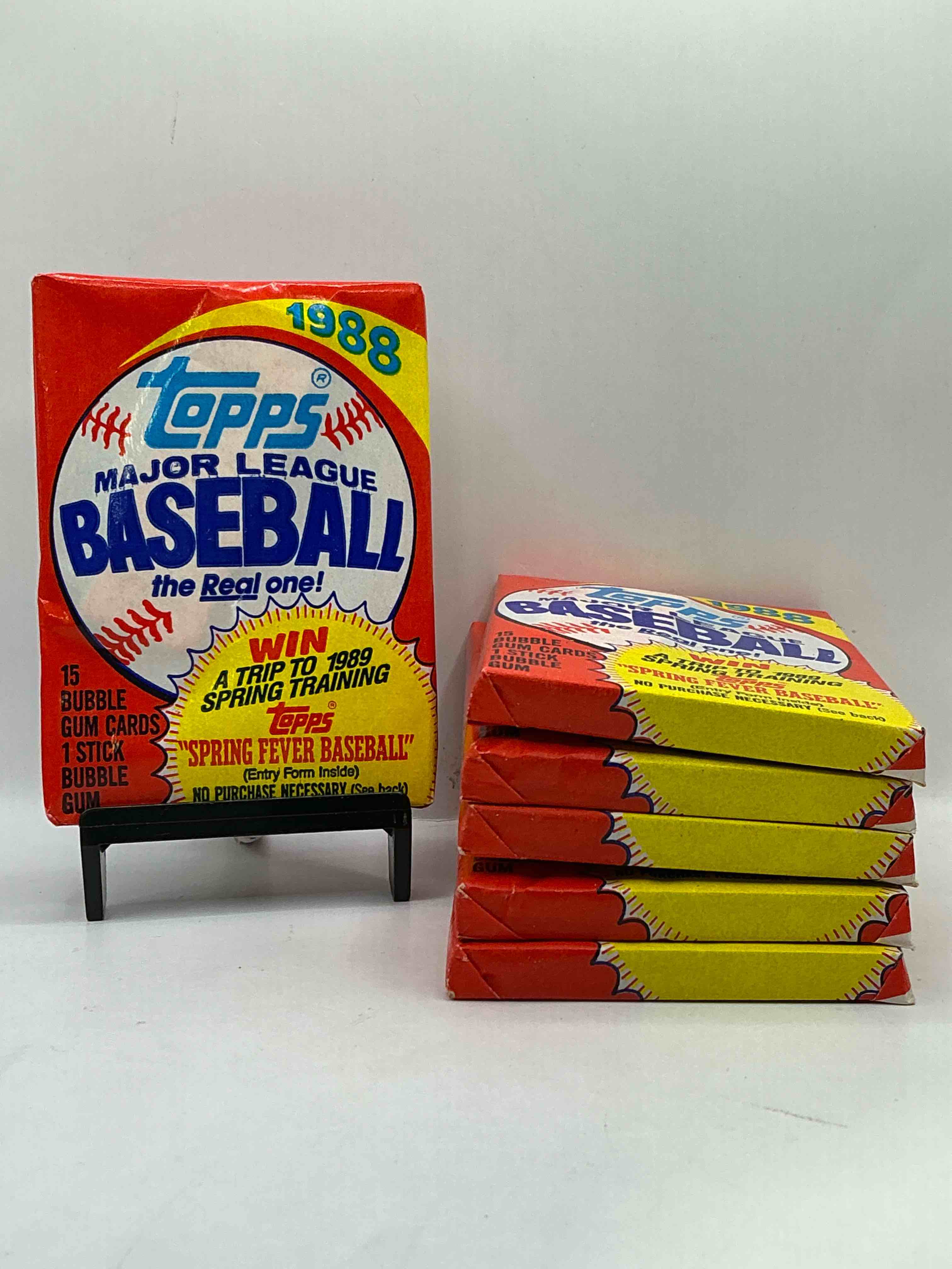 80's Baseball Fan's Rejoice! 1988 Topps Baseball Unopened Wax Packs Full Of Collectible Trading Cards! Search For Valuable Don Mattingly "World Of Baseball" & Nolan Ryan Cards Worth Hundreds In Perfect Condition!