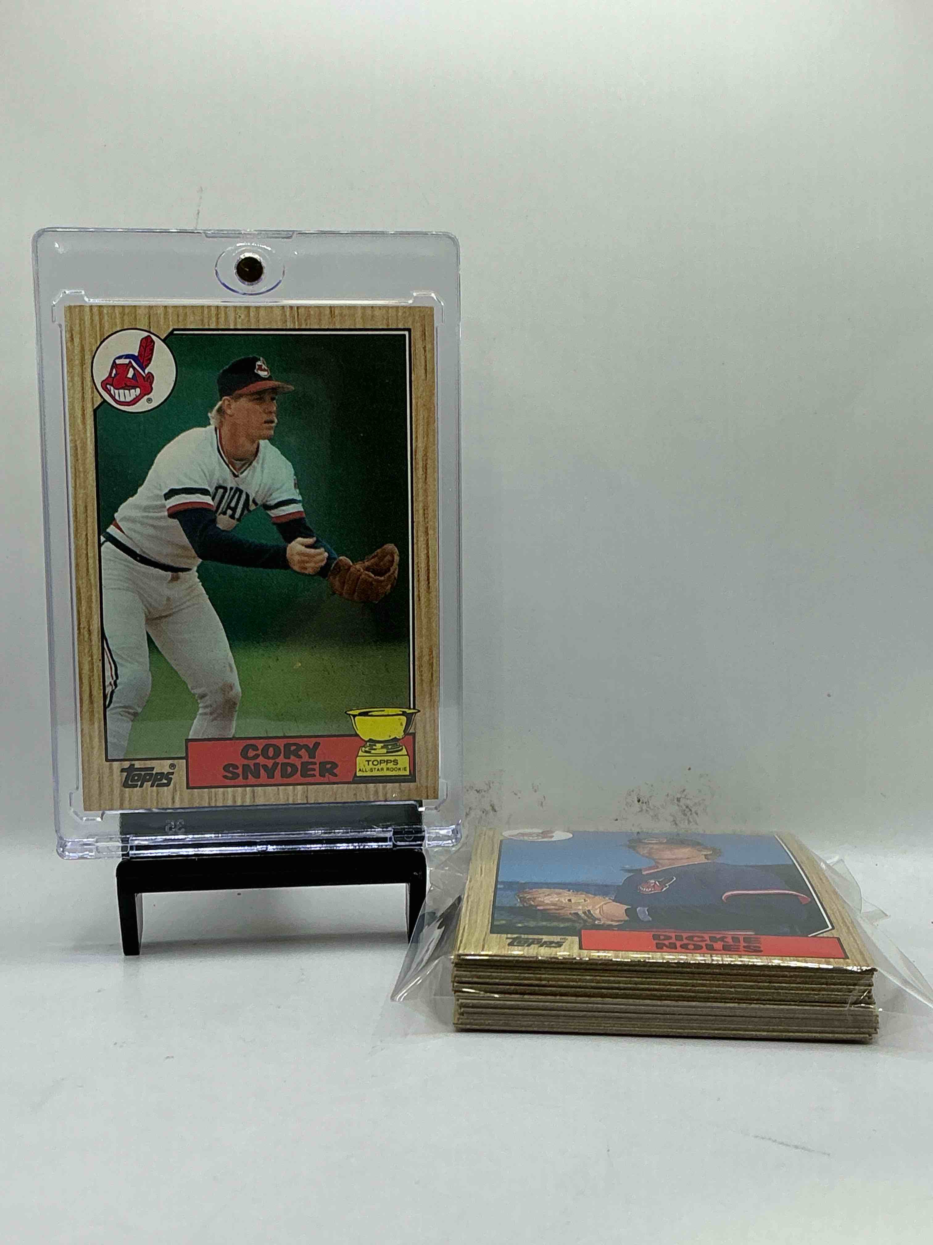 1987 Topps Baseball… Indians Set! Cory Snyder Rookie, Brett Butler, Don Schulze, Tom Waddell, Mel Hall & More! Insane 27 Card Indians Lot!