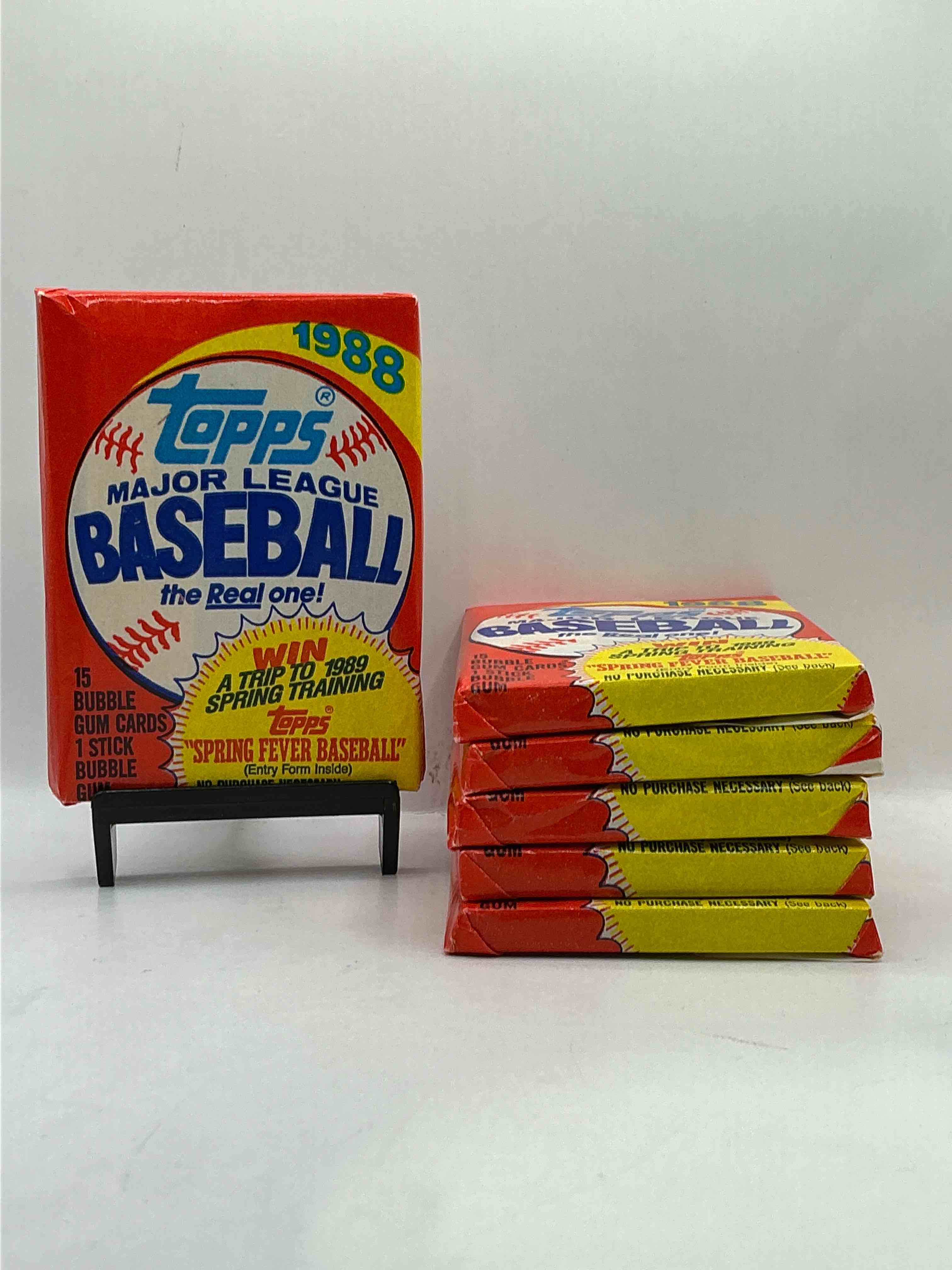 80's Baseball Fan's Rejoice! 1988 Topps Baseball Unopened Wax Packs Full Of Collectible Trading Cards! Search For Valuable Don Mattingly "World Of Baseball" & Nolan Ryan Cards Worth Hundreds In Perfect Condition!