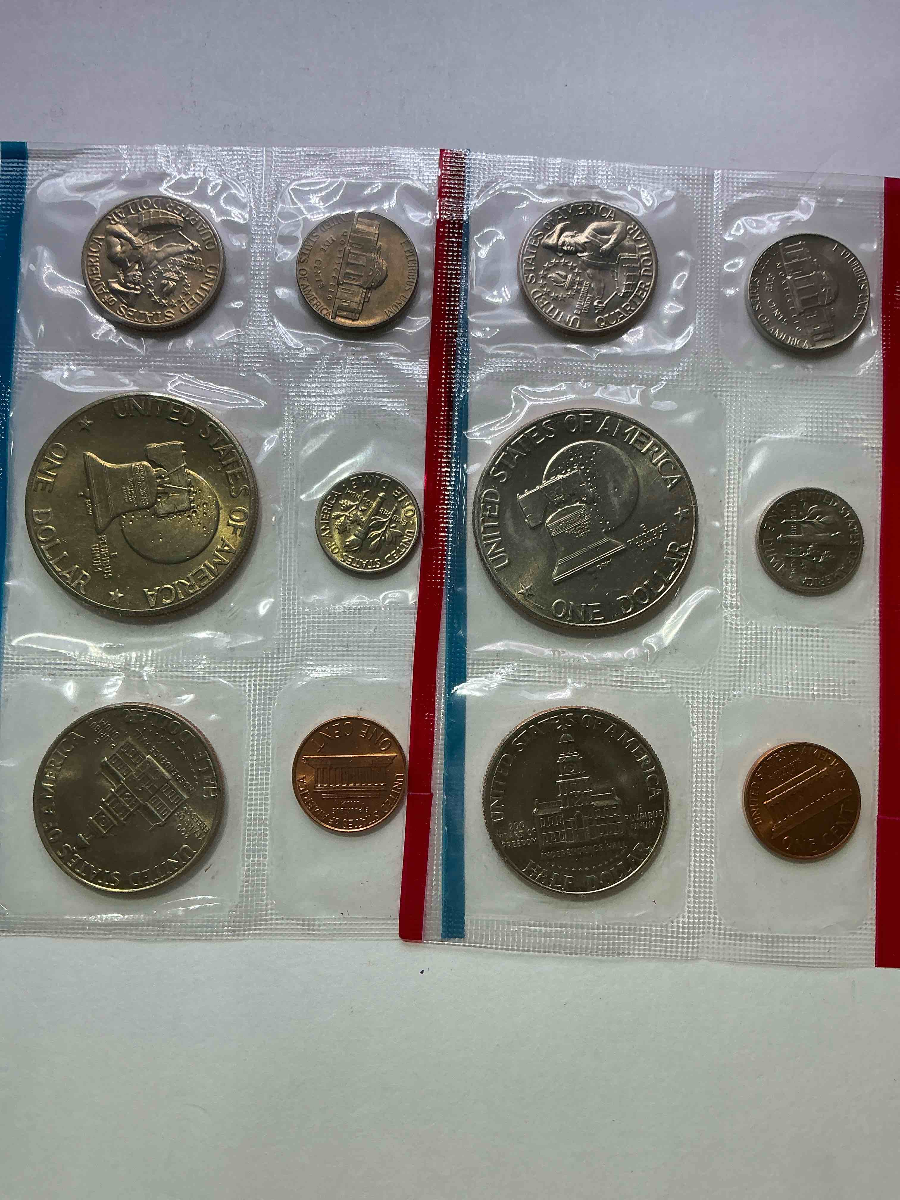 Condition photo showing New/Like New for 1976 Bicentennial Mint Coins! This Highly Collectible Mint Coins Include 10 Coins, Five Minted From Each Mint Location (Philly & Denver) That Year. Coins Are 1976 Special Bicentennial Edition, To Include Rare Bicentennial "Ike" Dollar! Still In Its Original Envelope Direct From The U.S. Treasury in 1976!