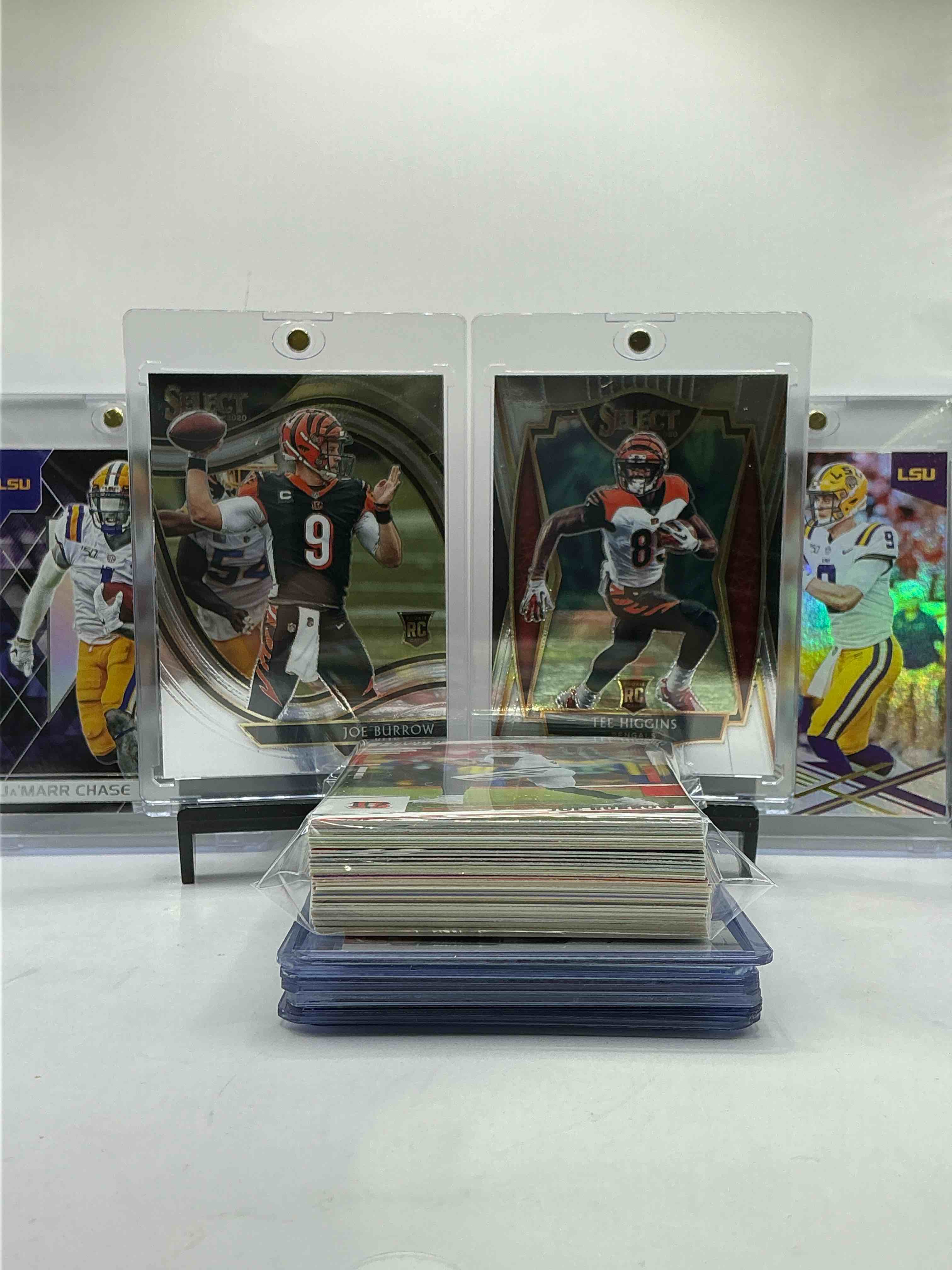 Joe Burrow Rookie Select & Tee Higgins Rookie Select! Joe Burrow Elite Rookie & Ja’marr Chase Recon Rookie! Insane 50 Card Bengals Lot… Includes Legends, Heroes, Rookies, Rare Cards, Commons, Vintage & New Cards & More! WOW!