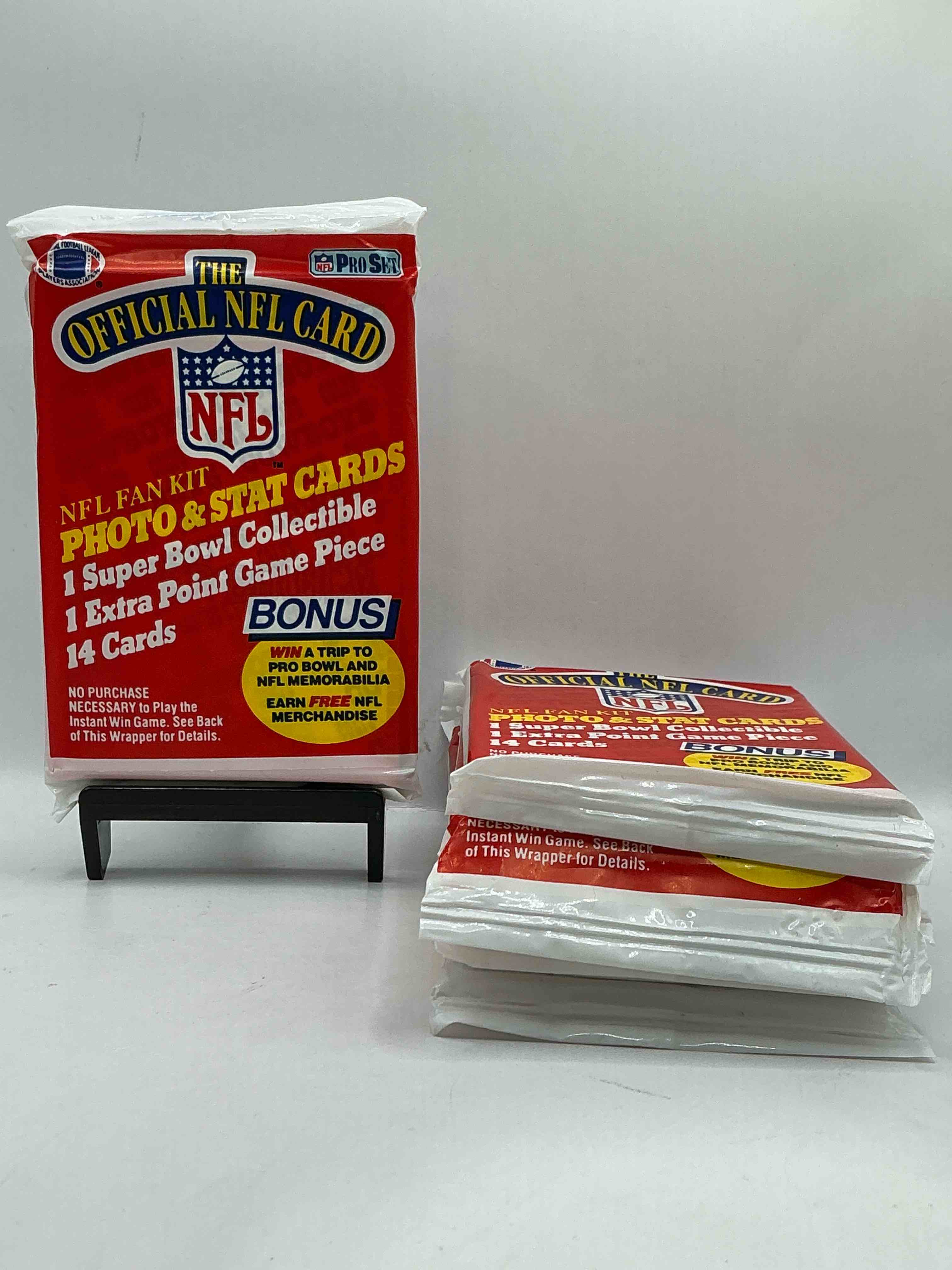 Loaded! 1989 Pro Set Football Sealed Card Pack, Direct From Original Retail Case!Highly Sought After By Collectors As This Year Is Loaded With High Profile Rookies!Search For Rookie Cards From Barry Sanders, Deion Sanders, Troy Aikman, Michael Irvin & Much More! Getting Hard To Find!