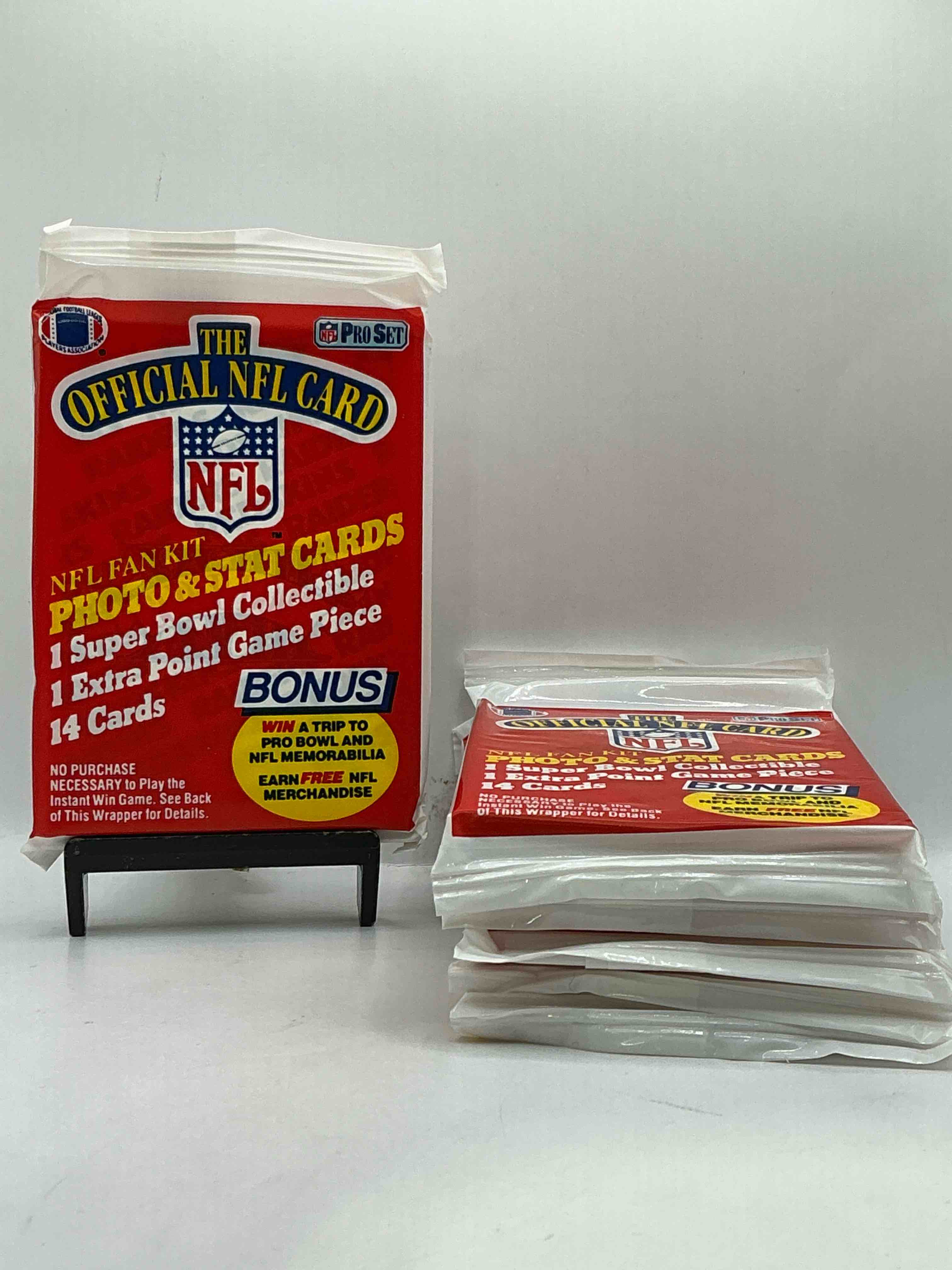 Loaded! 1989 Pro Set Football Sealed Card Pack, Direct From Original Retail Case!Highly Sought After By Collectors As This Year Is Loaded With High Profile Rookies!Search For Rookie Cards From Barry Sanders, Deion Sanders, Troy Aikman, Michael Irvin & Much More! Getting Hard To Find!