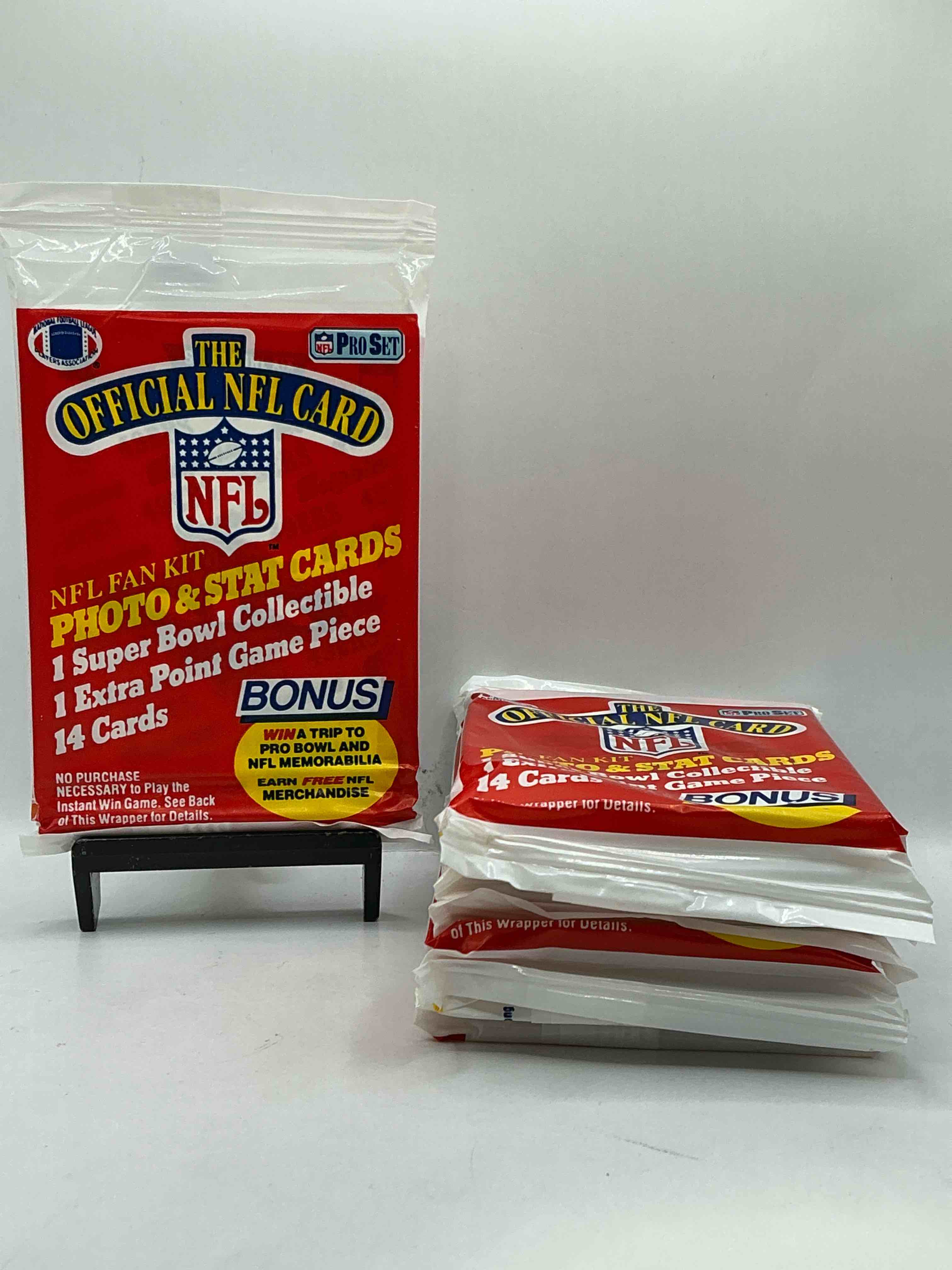 Loaded! 1989 Pro Set Football Sealed Card Pack, Direct From Original Retail Case!Highly Sought After By Collectors As This Year Is Loaded With High Profile Rookies!Search For Rookie Cards From Barry Sanders, Deion Sanders, Troy Aikman, Michael Irvin & Much More! Getting Hard To Find!
