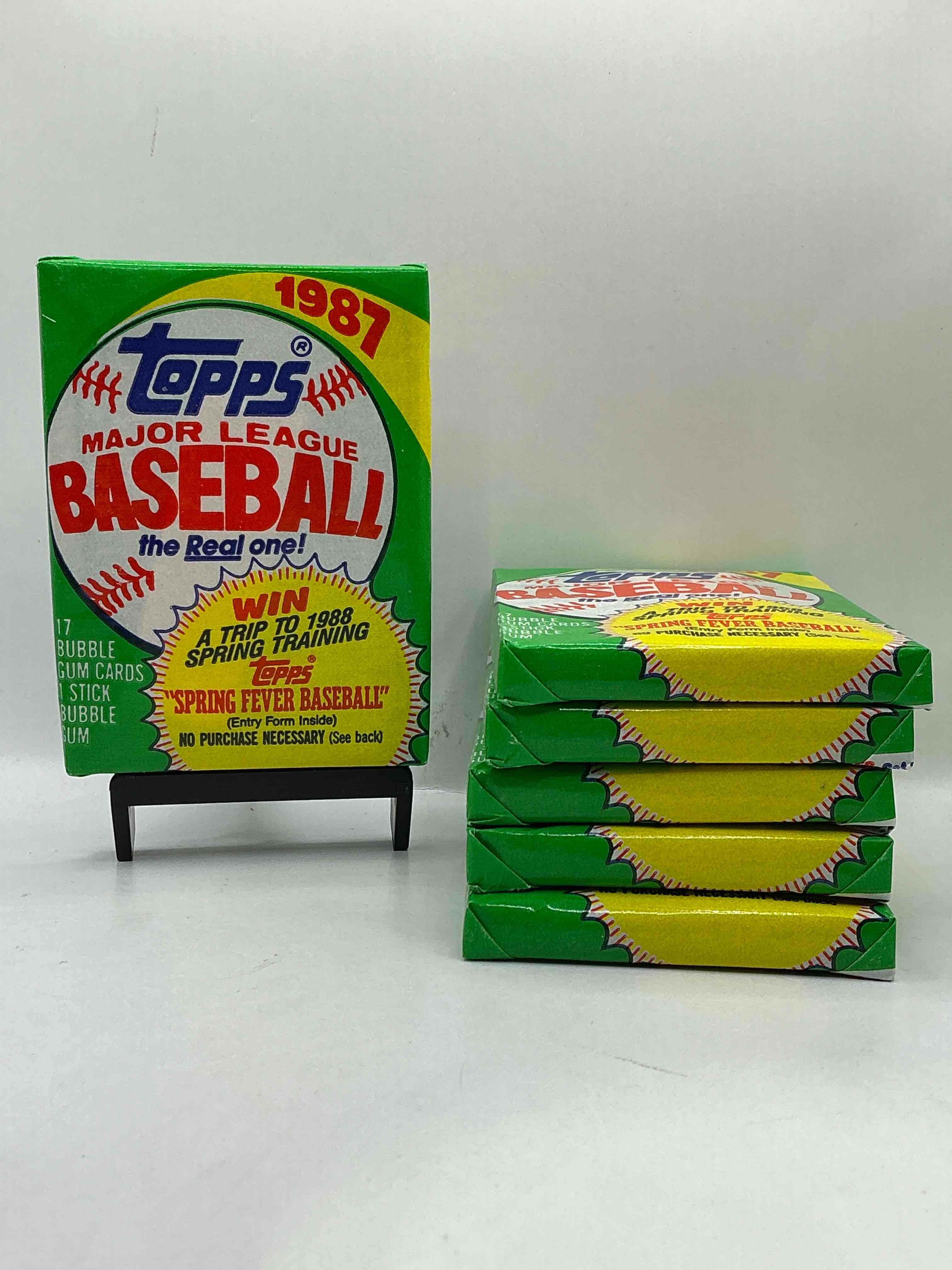 Loaded! 1987 Topps Baseball Unopened Sports Card Collectible Wax Pack, Direct From Original Retail Case! 1987 Topps Baseball Is A Loaded Year With Rookie Cards From Barry Bonds (PSA 10 $300+), Bo Jackson, Jose Canseco & More! Excellent Condition!