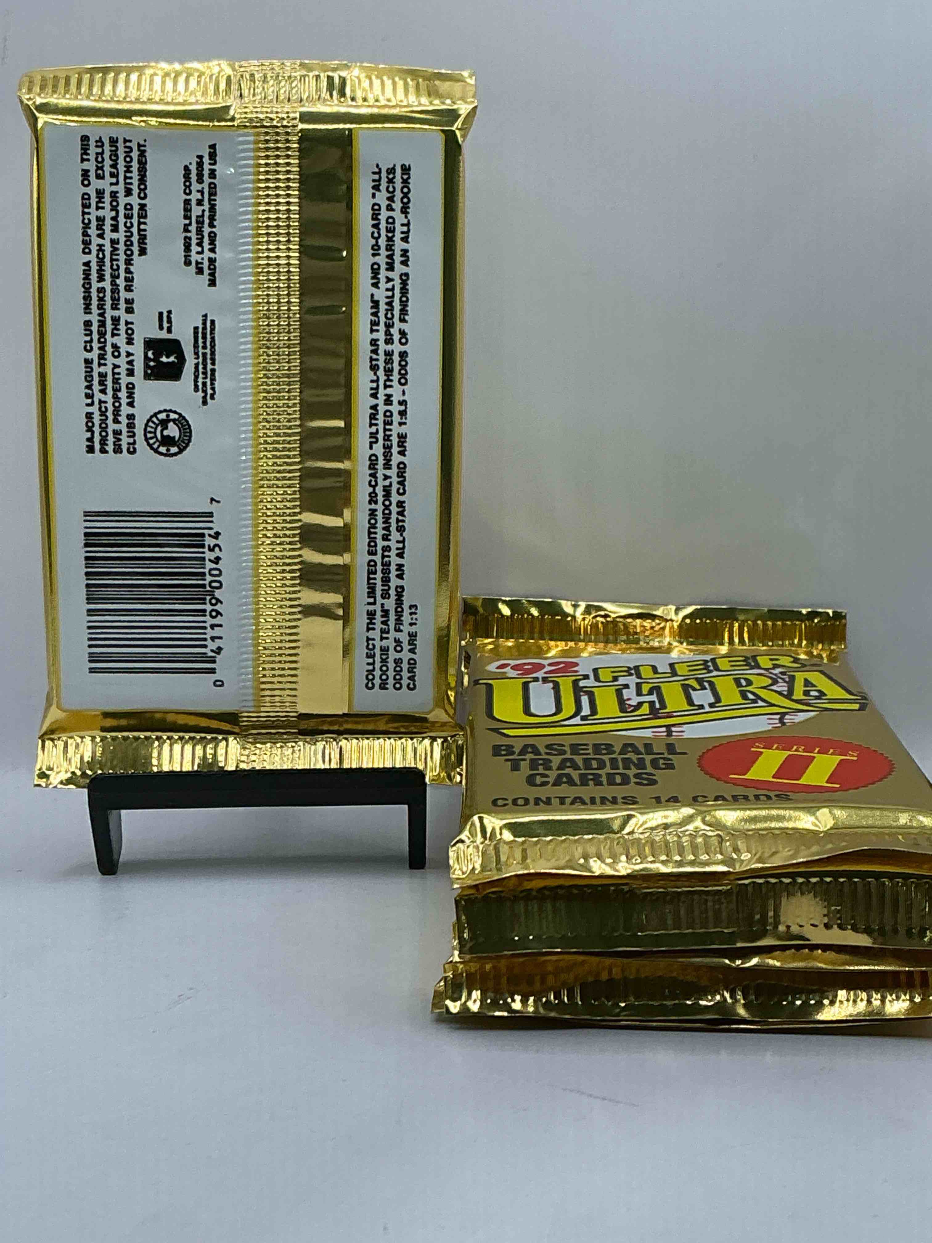 Condition photo showing New/Like New for 1992 Fleer Ultra Baseball Sealed Card Pack, Direct From Original Sealed Retail Case! Search For Valuable Early Ken Griffey Jr., Nolan Ryan, Cal Ripken Jr. & Much More In This Premium Card Set! These Cards Are Gorgeous!