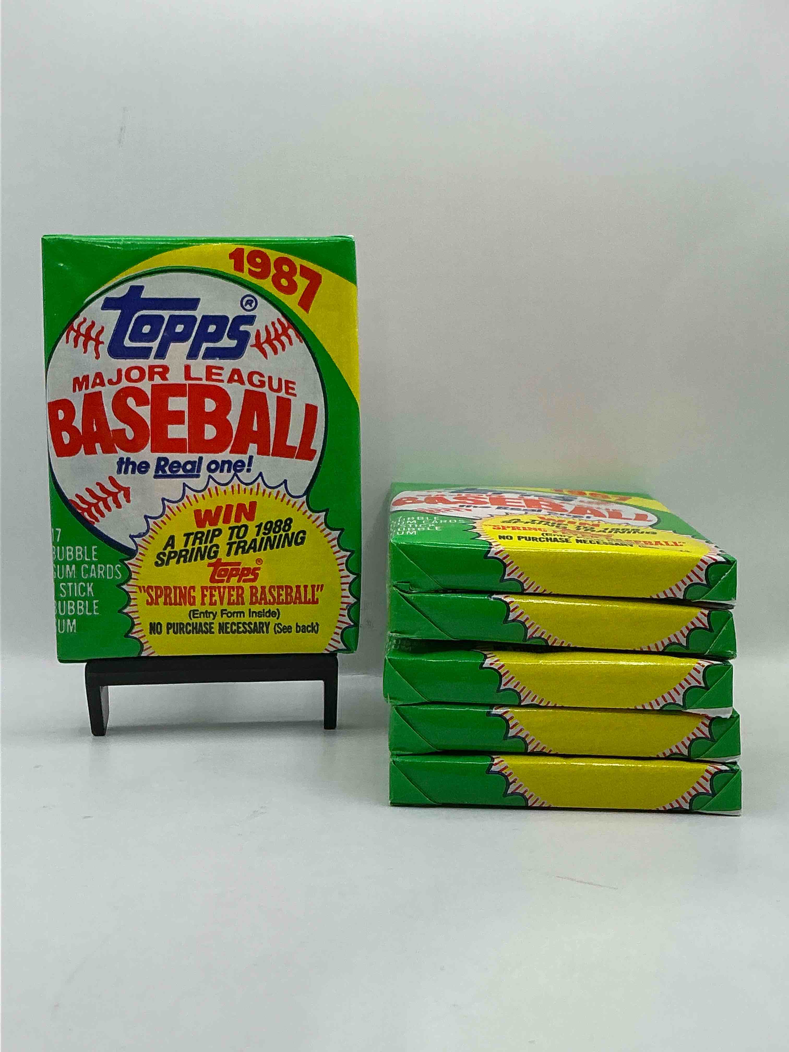 Loaded! 1987 Topps Baseball Unopened Sports Card Collectible Wax Pack, Direct From Original Retail Case! 1987 Topps Baseball Is A Loaded Year With Rookie Cards From Barry Bonds (PSA 10 $300+), Bo Jackson, Jose Canseco & More! Excellent Condition!