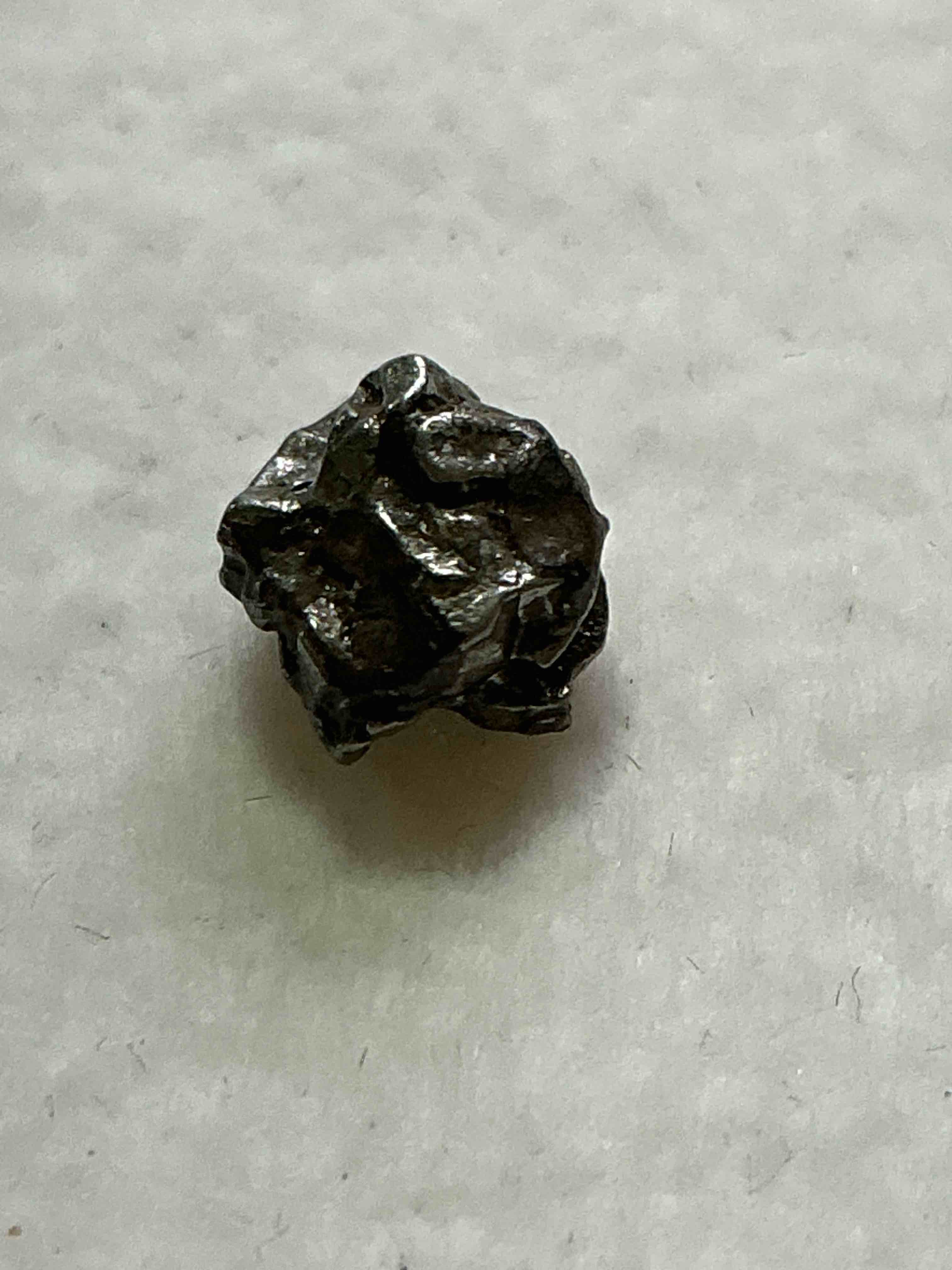 Genuine Meteorite Piece! Nugget Of NANTAN Meteorite Which Was Discovered In 1958 & Fell From The Sky In China In The Year 1516! Very Rare & Near Impossible To Get! Own An Authentic Piece Of Meteorite That Fell From The Sky In 1958!  