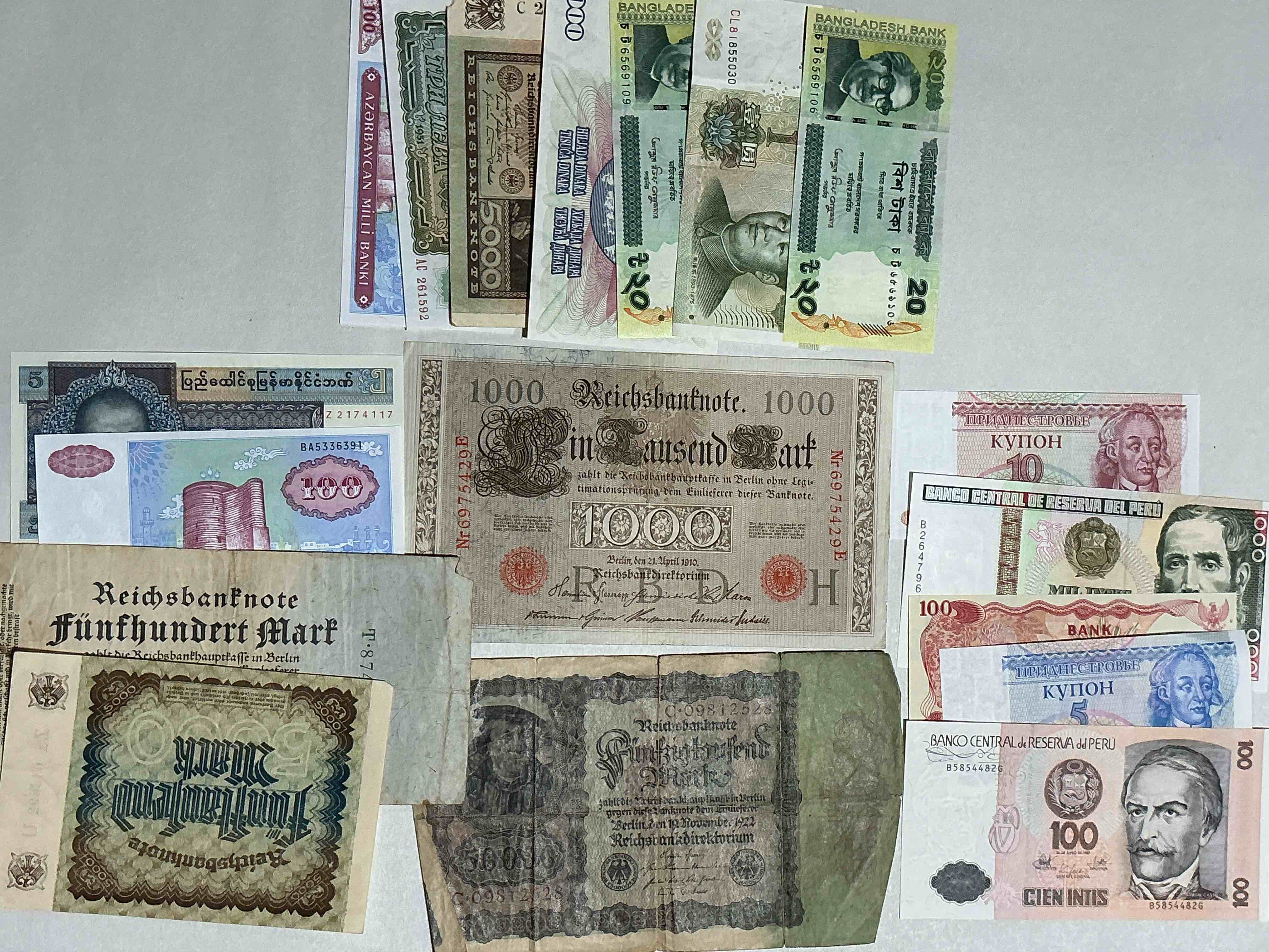 World Antique & Vintage Authentic Paper Money! Genuine Paper Currency From Around The World, All Bills Unique & Typically Span The Last 100 Years Or So! In Circulated & Uncirculated Condition! Impossible To Collect! 