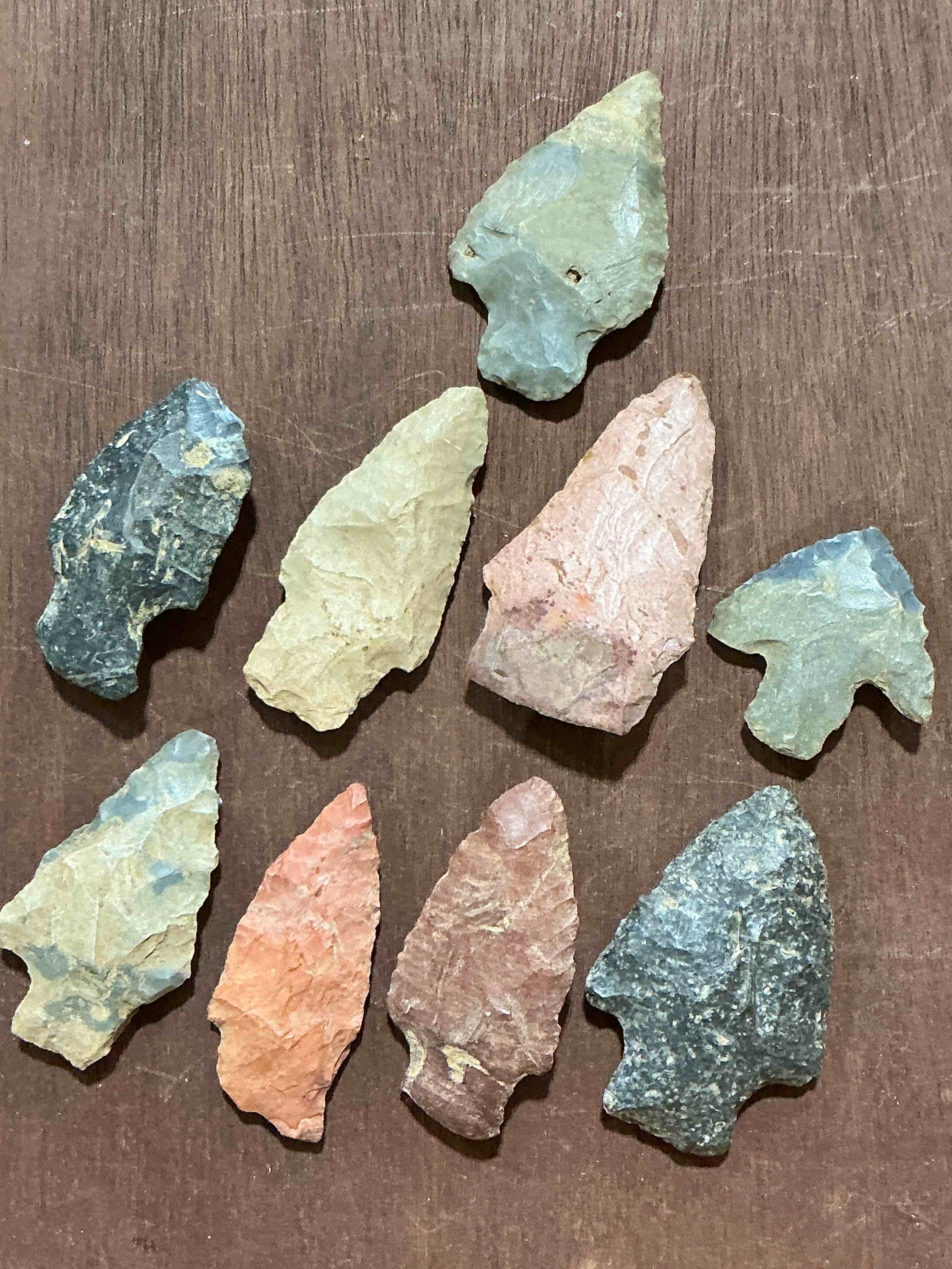 Authentic Ancient Arrowheads! Genuine Indian Arrowheads Collected From Native American Indian Sites Primarily In Northern Alabama! Arrowheads Most Likely From The Chickasaw & Cherokee Tribes Native To Southeast America! Own Genuine, Authentic, Native American Arrowheads! (Dime Used In Picture For Size Reference Only, Not Included)