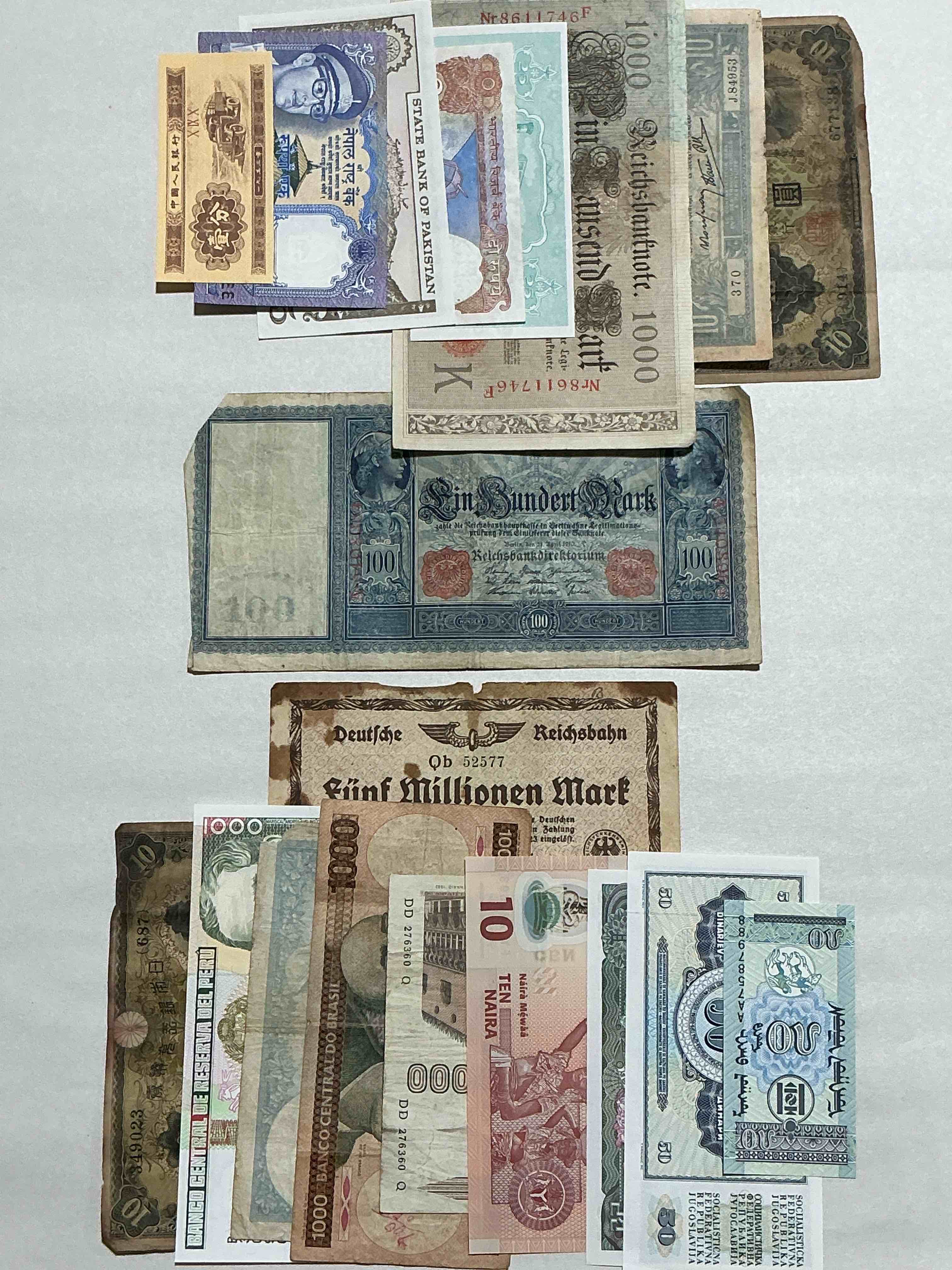 World Antique & Vintage Authentic Paper Money! Genuine Paper Currency From Around The World, All Bills Unique & Typically Span The Last 100 Years Or So! In Circulated & Uncirculated Condition! Impossible To Collect! 