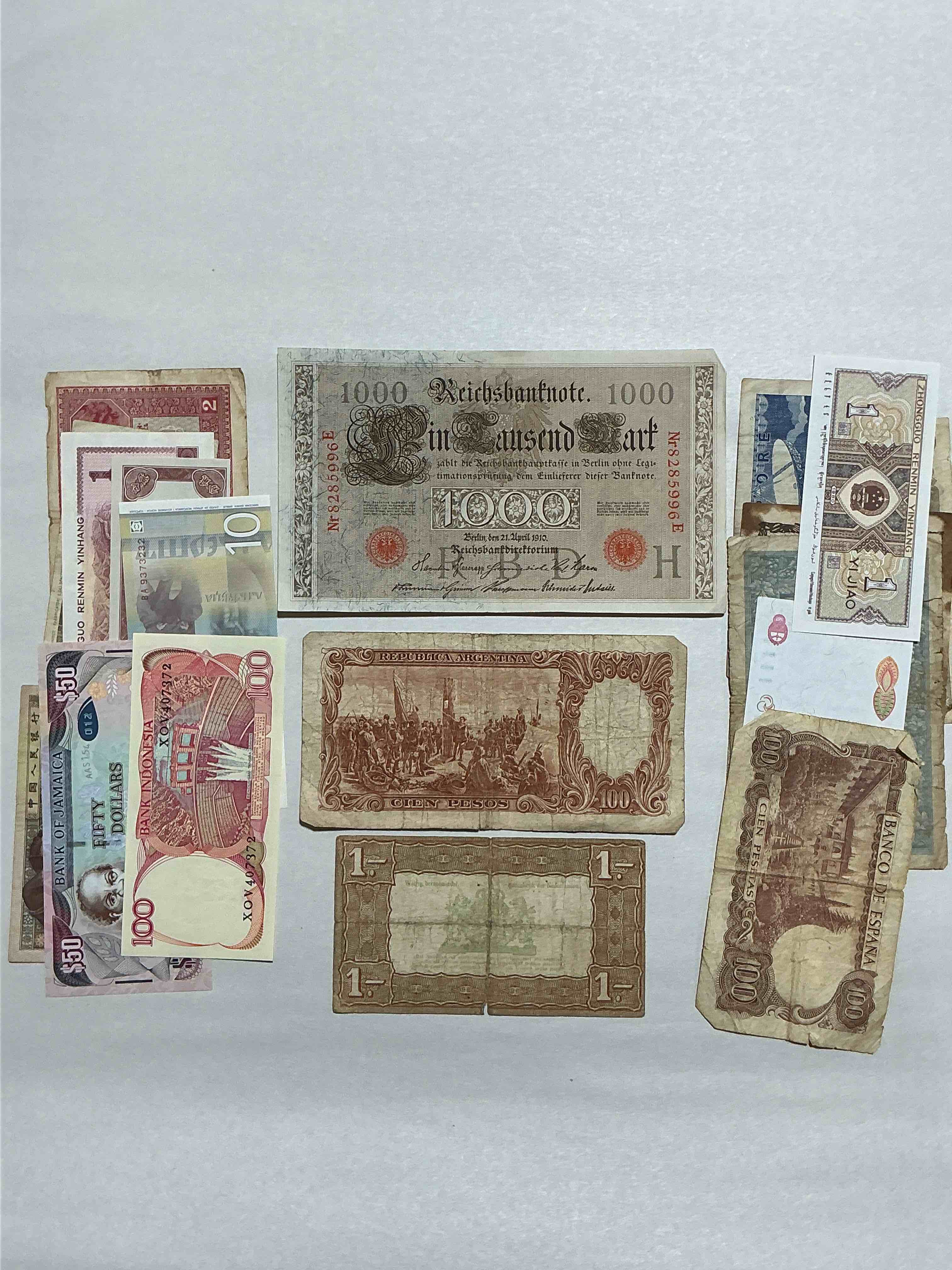 Condition photo showing Good Condition for World Antique & Vintage Authentic Paper Money! Genuine Paper Currency From Around The World, All Bills Unique & Typically Span The Last 100 Years Or So! In Circulated & Uncirculated Condition! Impossible To Collect! 