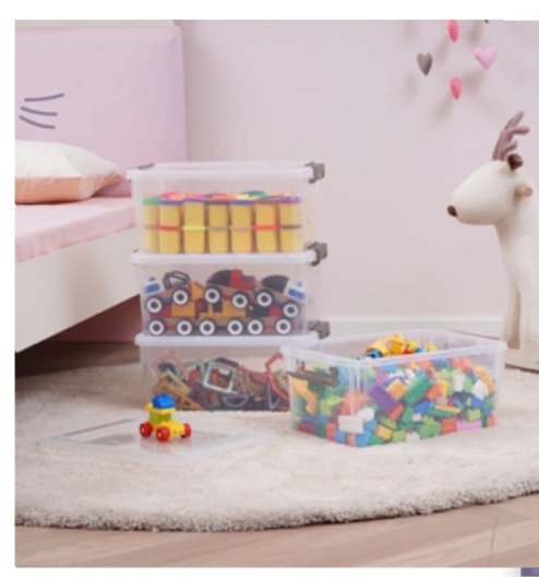 17 Qt Clear Storage Bins with Lids Clear Stackable Plastic Totes Containers 4 Pack 16x11.6x7.3 in (Incomplete)