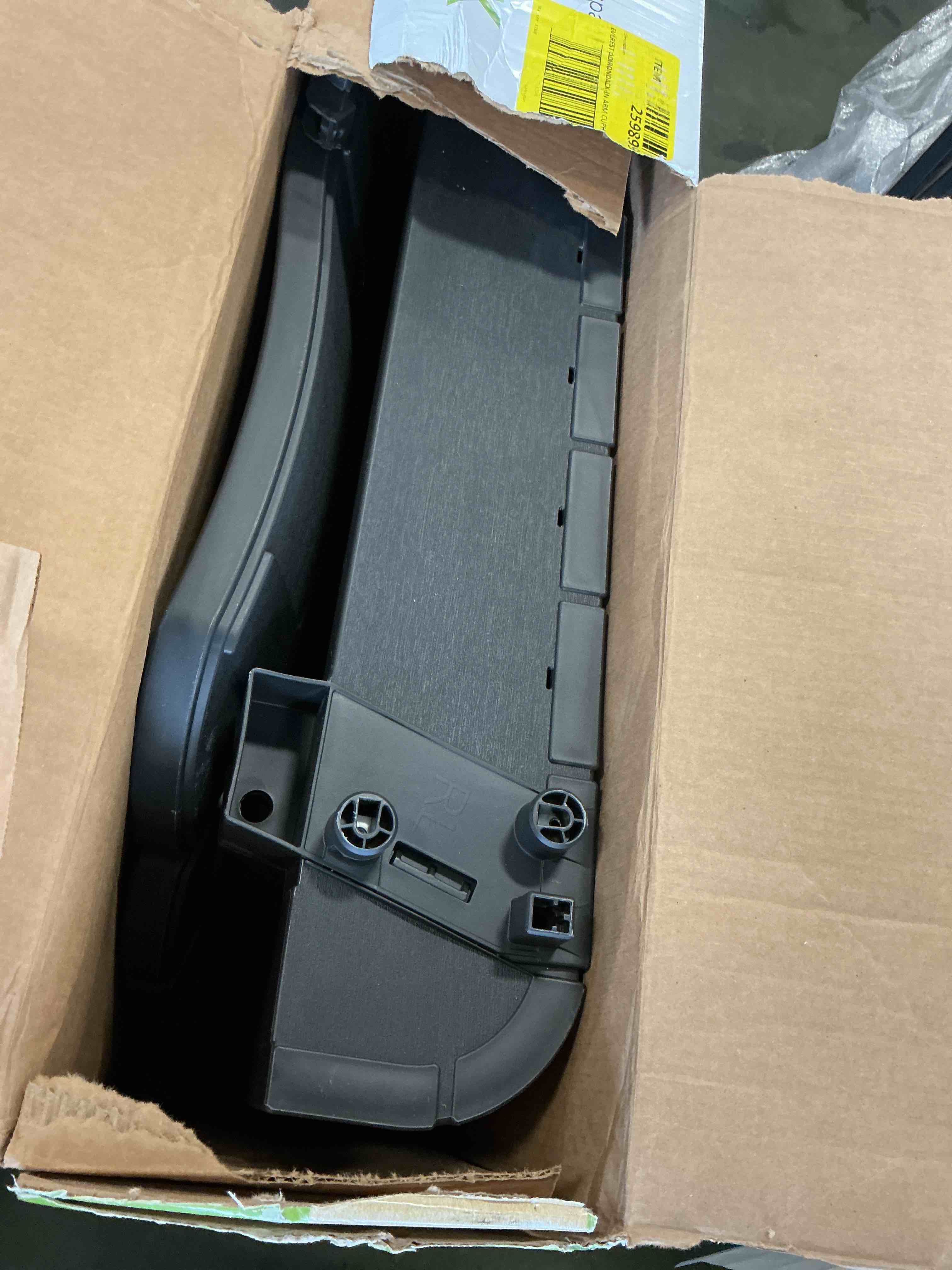 https://s3.amazonaws.com/lotting-images-prod/bidfta/GRA3601664_1757615011202.jpeg