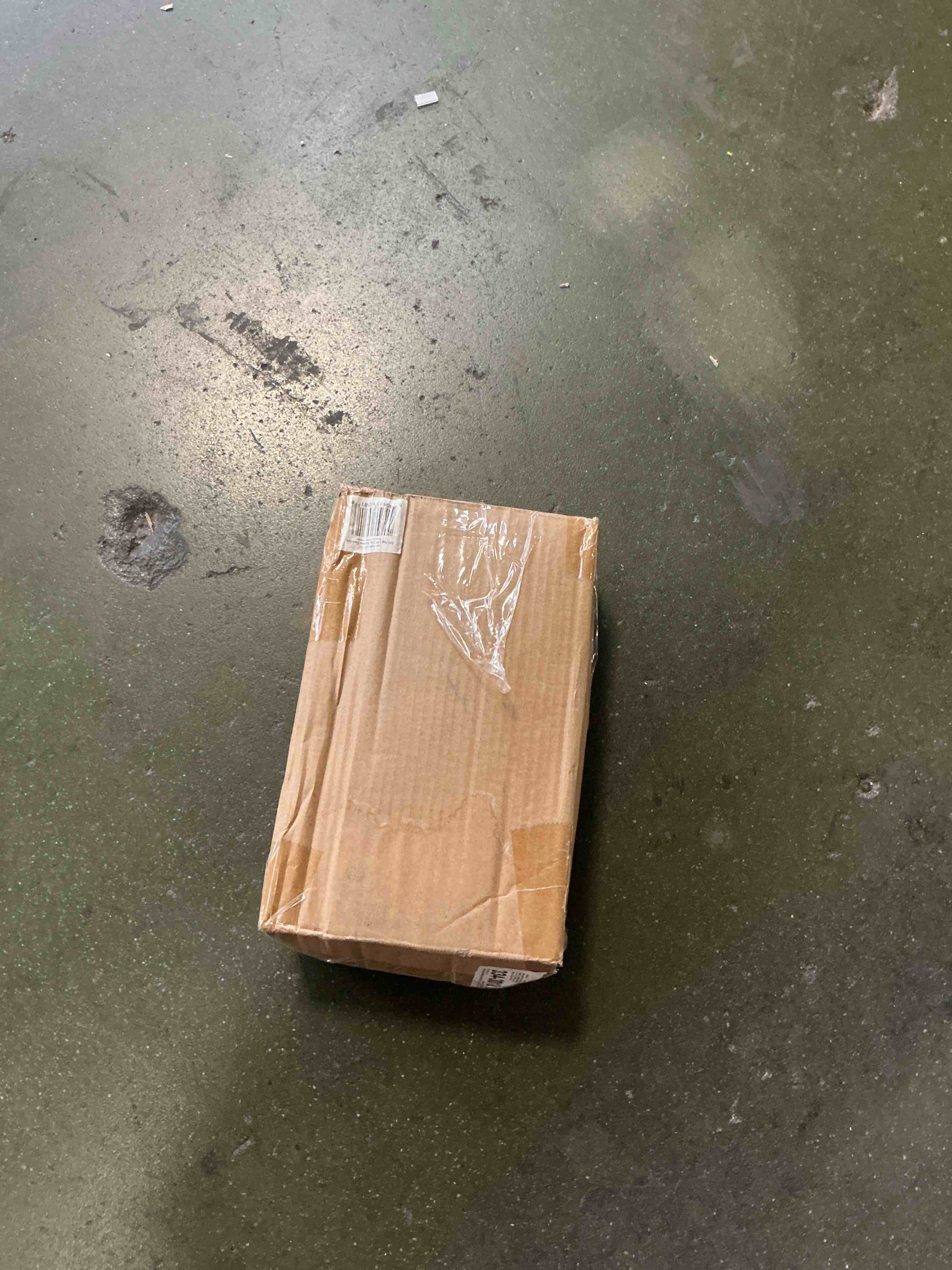 https://s3.amazonaws.com/lotting-images-prod/bidfta/GRA3602316_1758551069132.jpeg