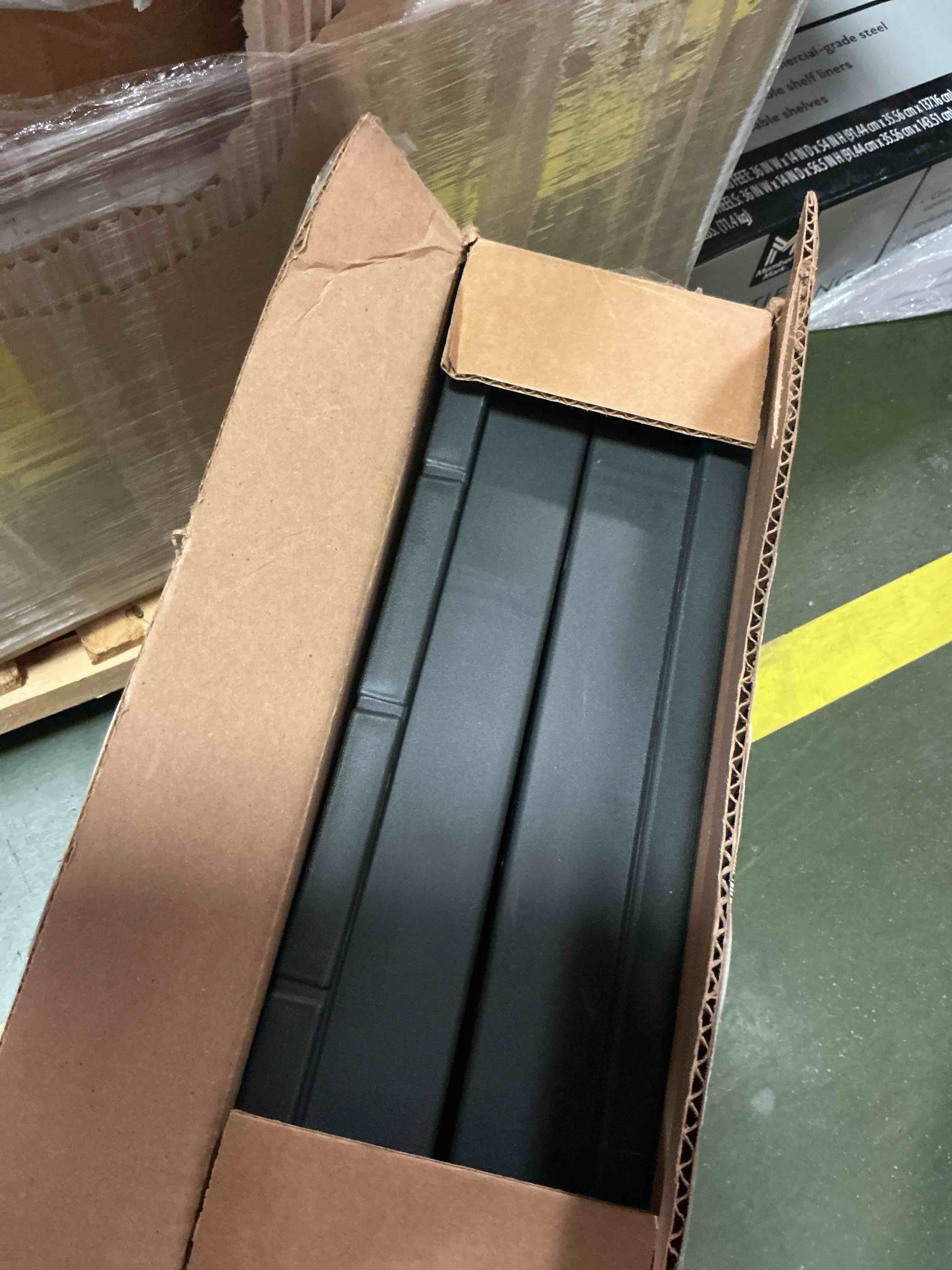 https://s3.amazonaws.com/lotting-images-prod/bidfta/GRA3602337_1758560766898.jpeg